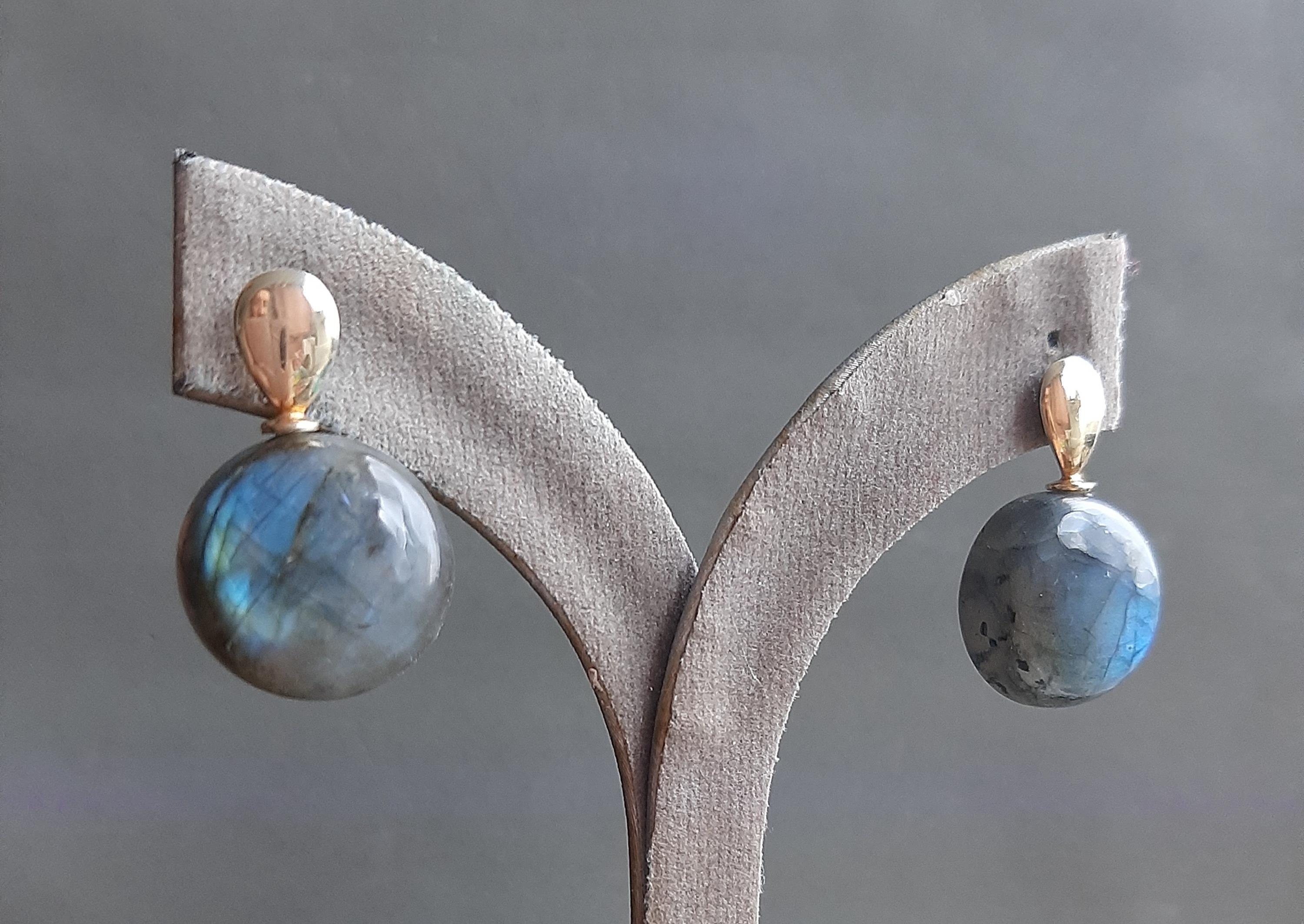 Taglio rotondo Orecchini in oro giallo massiccio 14K a forma di pera piatta con punte di Labradorite a forma rotonda in vendita
