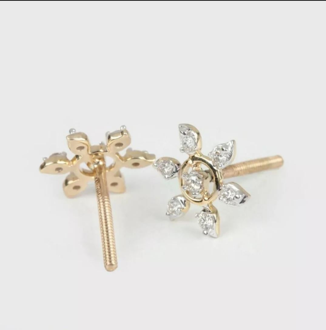 Women's or Men's 14K Solid Yellow Gold Floral Stud Earrings Birthday Minimalist Jewelry Gift For Sale