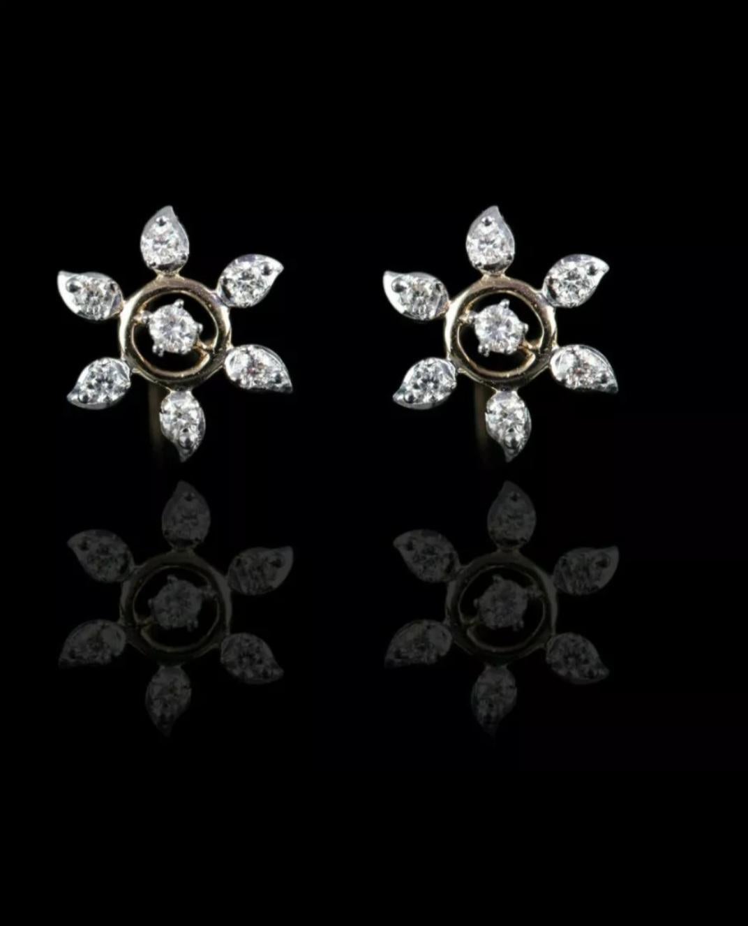14K Solid Yellow Gold Floral Stud Earrings Birthday Minimalist Jewelry Gift For Sale 3