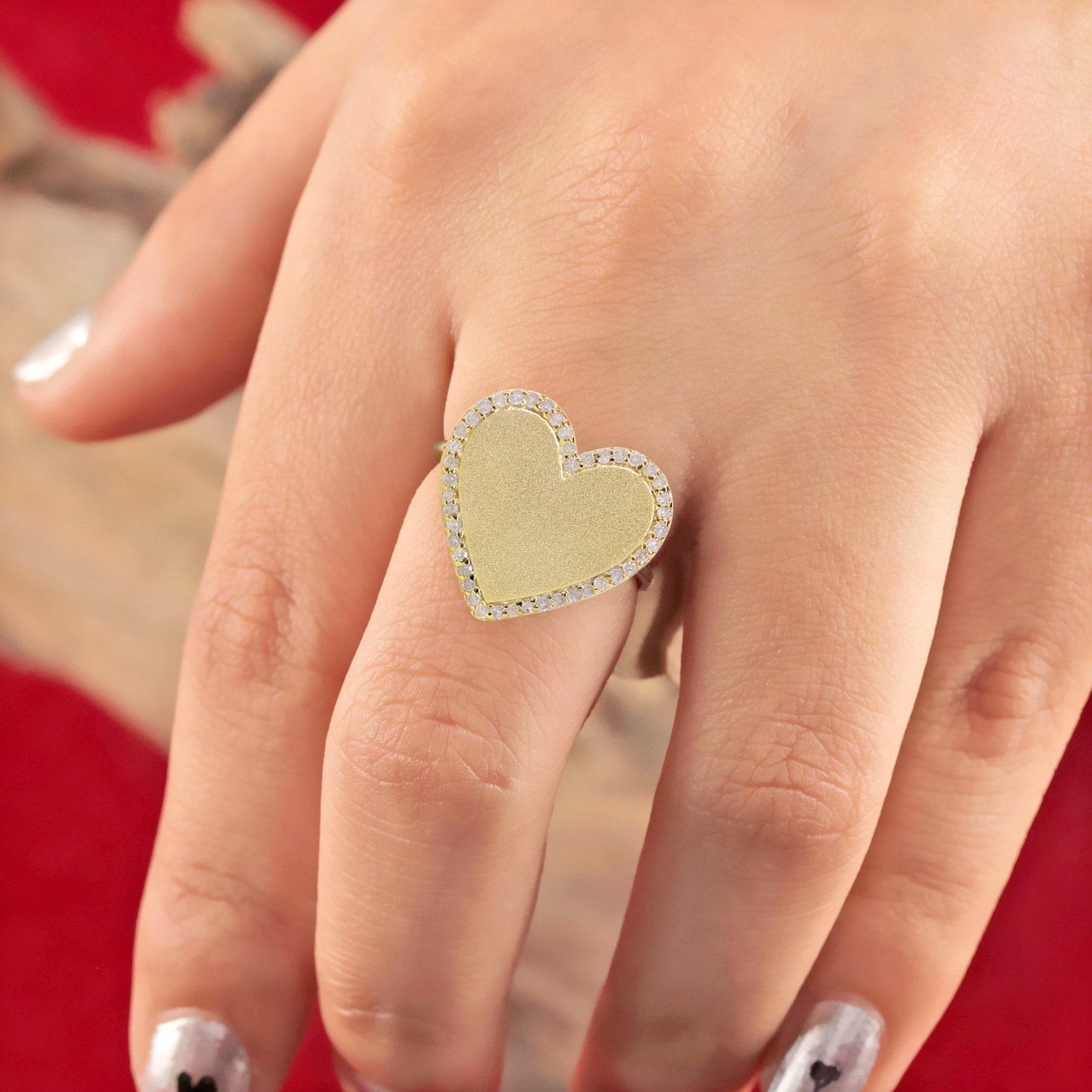 Women's or Men's 14k Solid Yellow Gold Heart Shaped Natural Pave Diamond Ring Beautiful Gift. For Sale