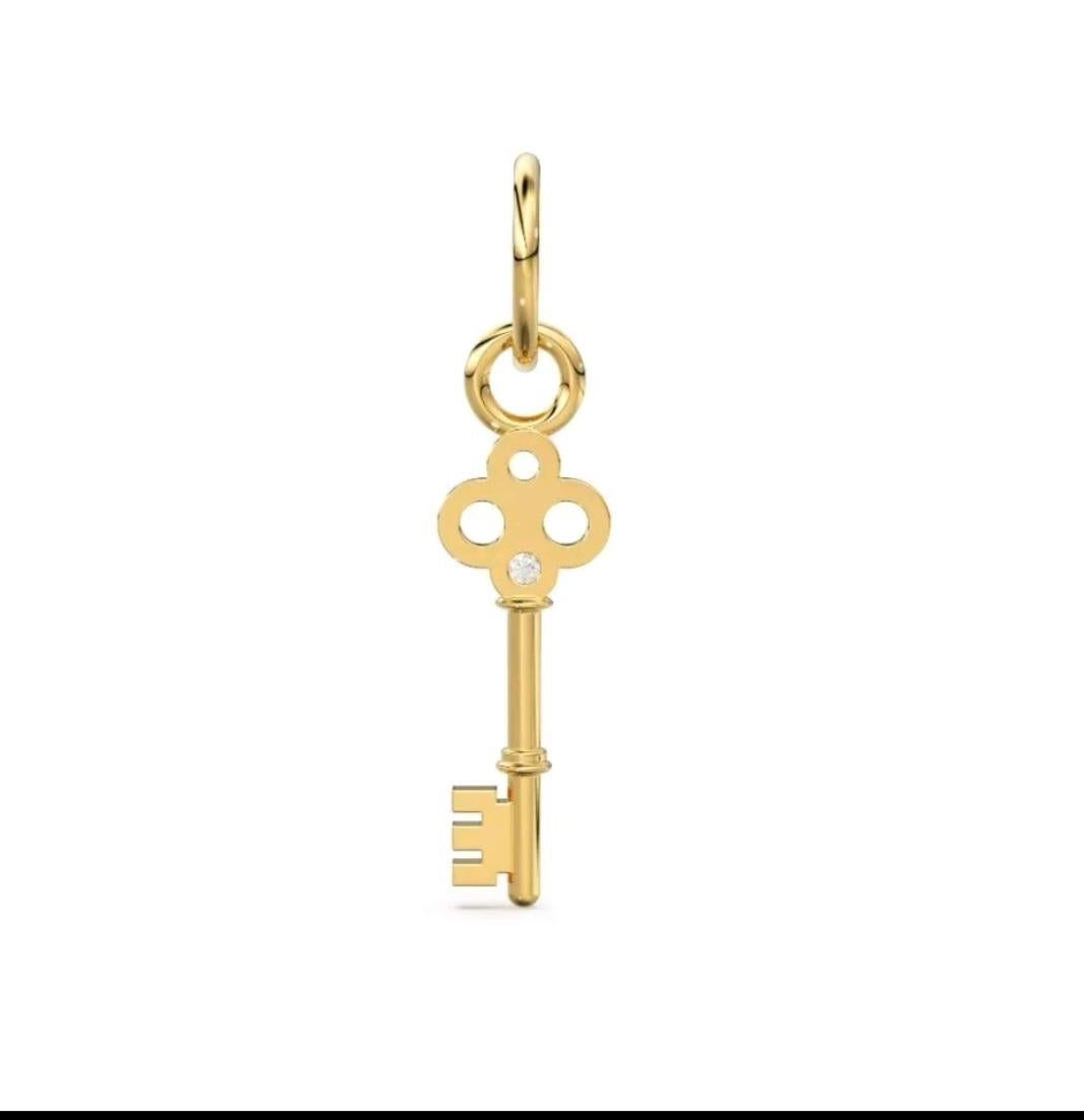 Taille ronde Pendentif breloque clé en or jaune massif 14 carats avec diamants naturels en vente