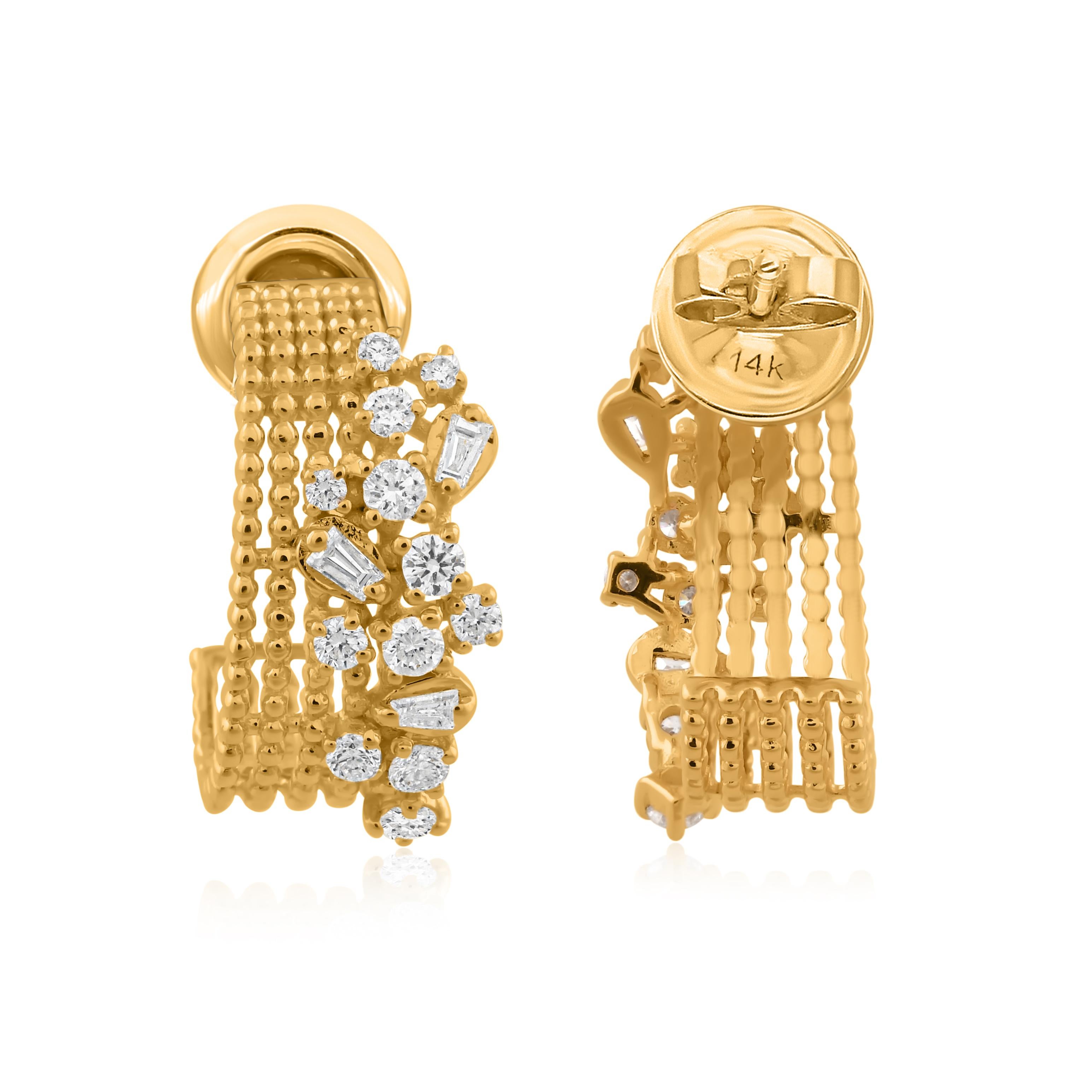 14K Massiv Gelbgold Minimalistische Diamant C-Huggies Ohrringe im Angebot 1