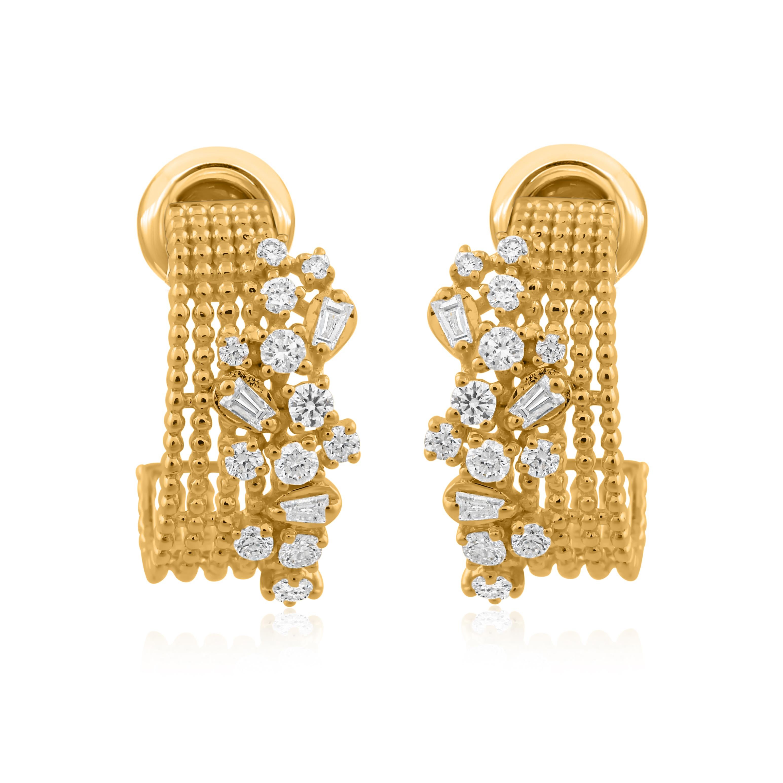 14K Massiv Gelbgold Minimalistische Diamant C-Huggies Ohrringe im Angebot 2