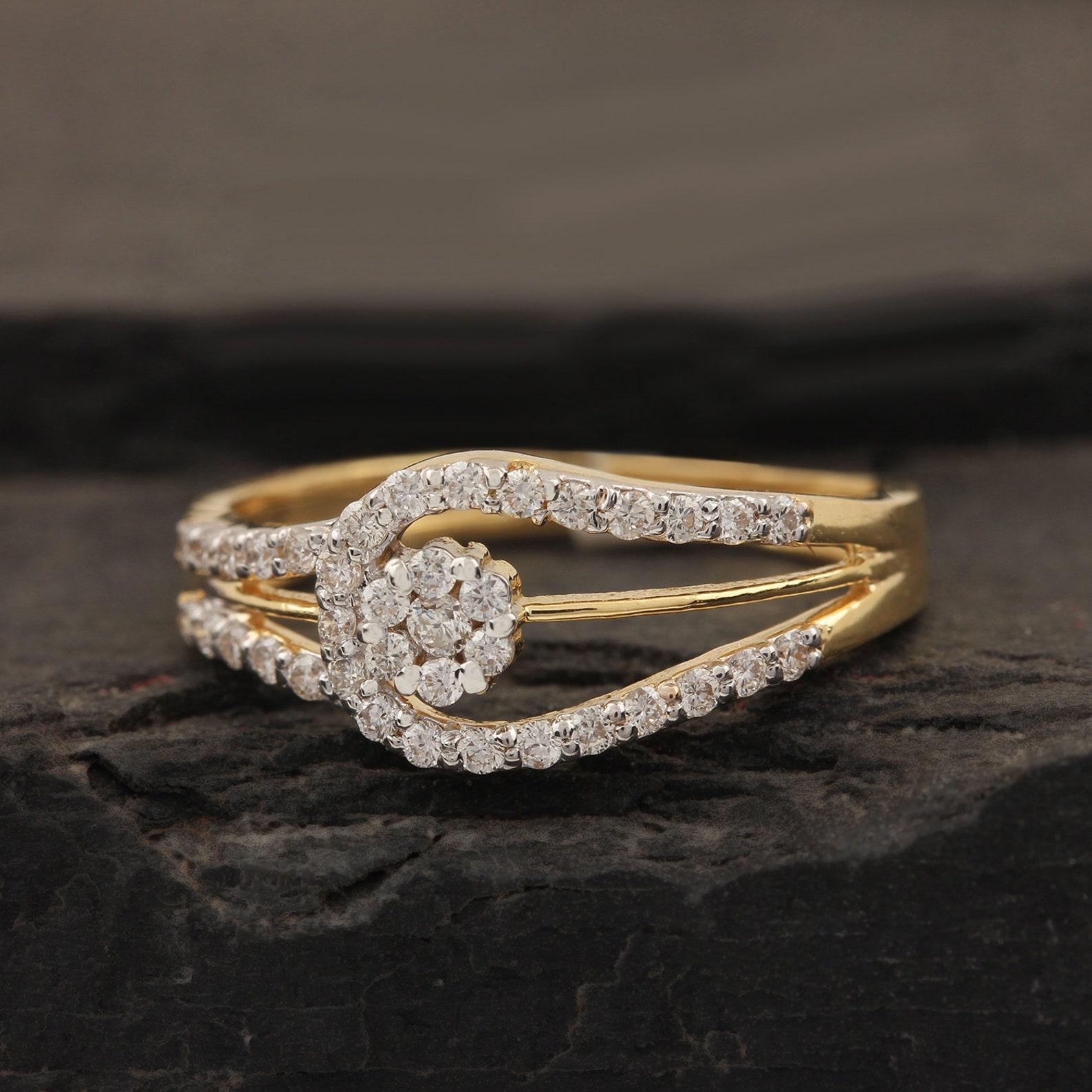 Art déco Bague en or jaune massif 14k à diamant naturel pavé Cadeau d'anniversaire minimaliste. en vente