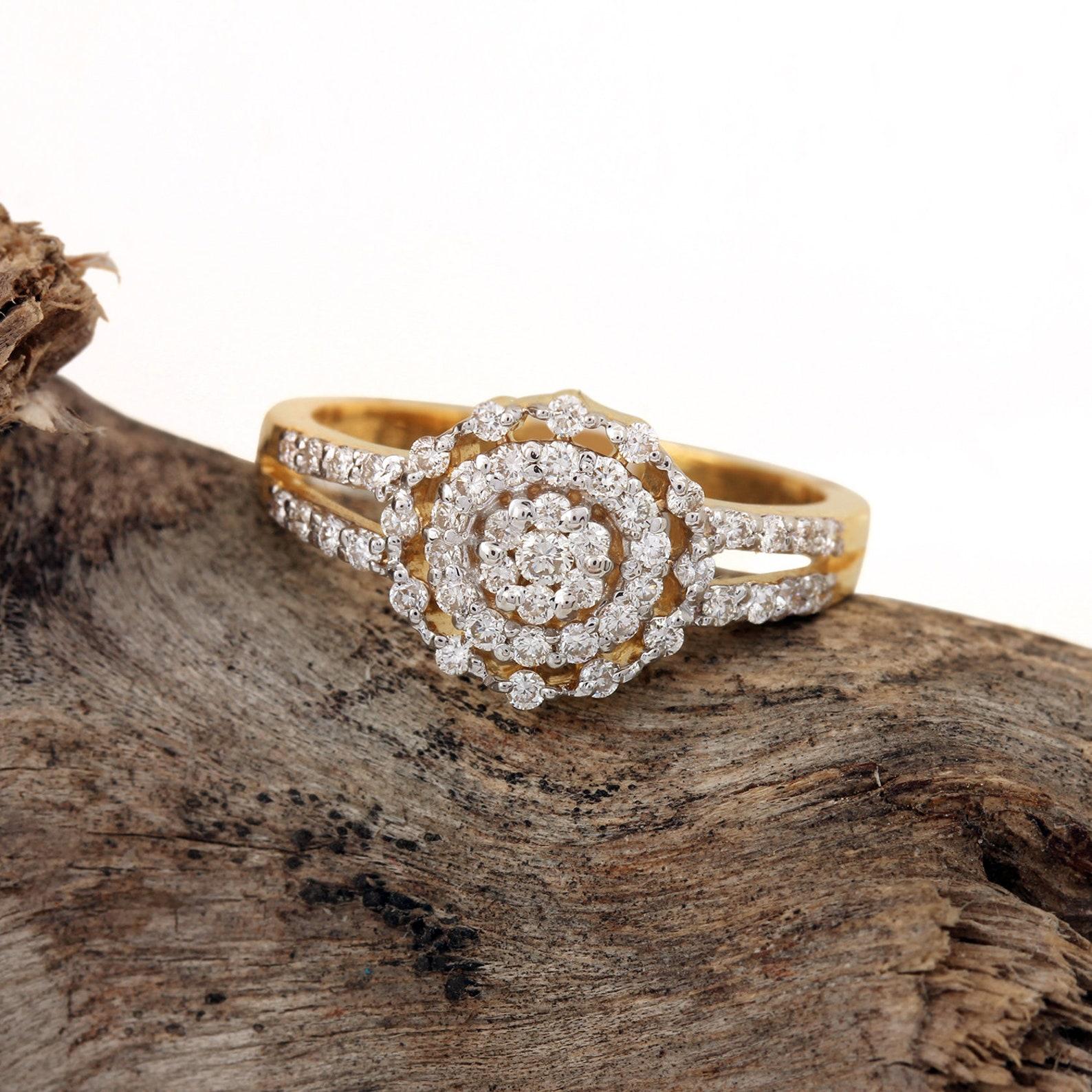 14k Solid Yellow Gold Natural Pave Diamond Ring Stackable Ring For Wedding Gift. Unisexe en vente
