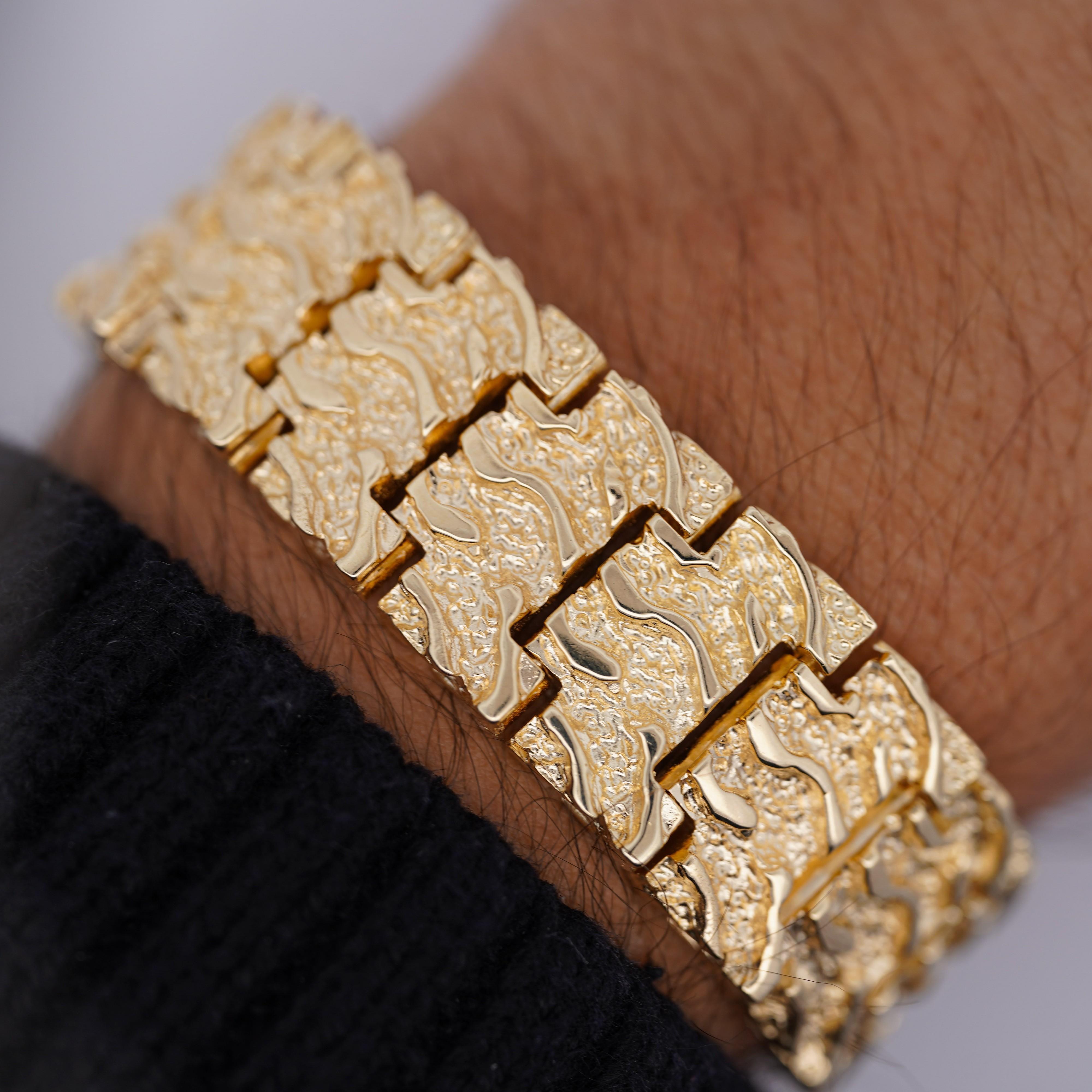 14K massivem Gelbgold Nugget Link Herrenarmband im Zustand „Hervorragend“ im Angebot in Miami, FL
