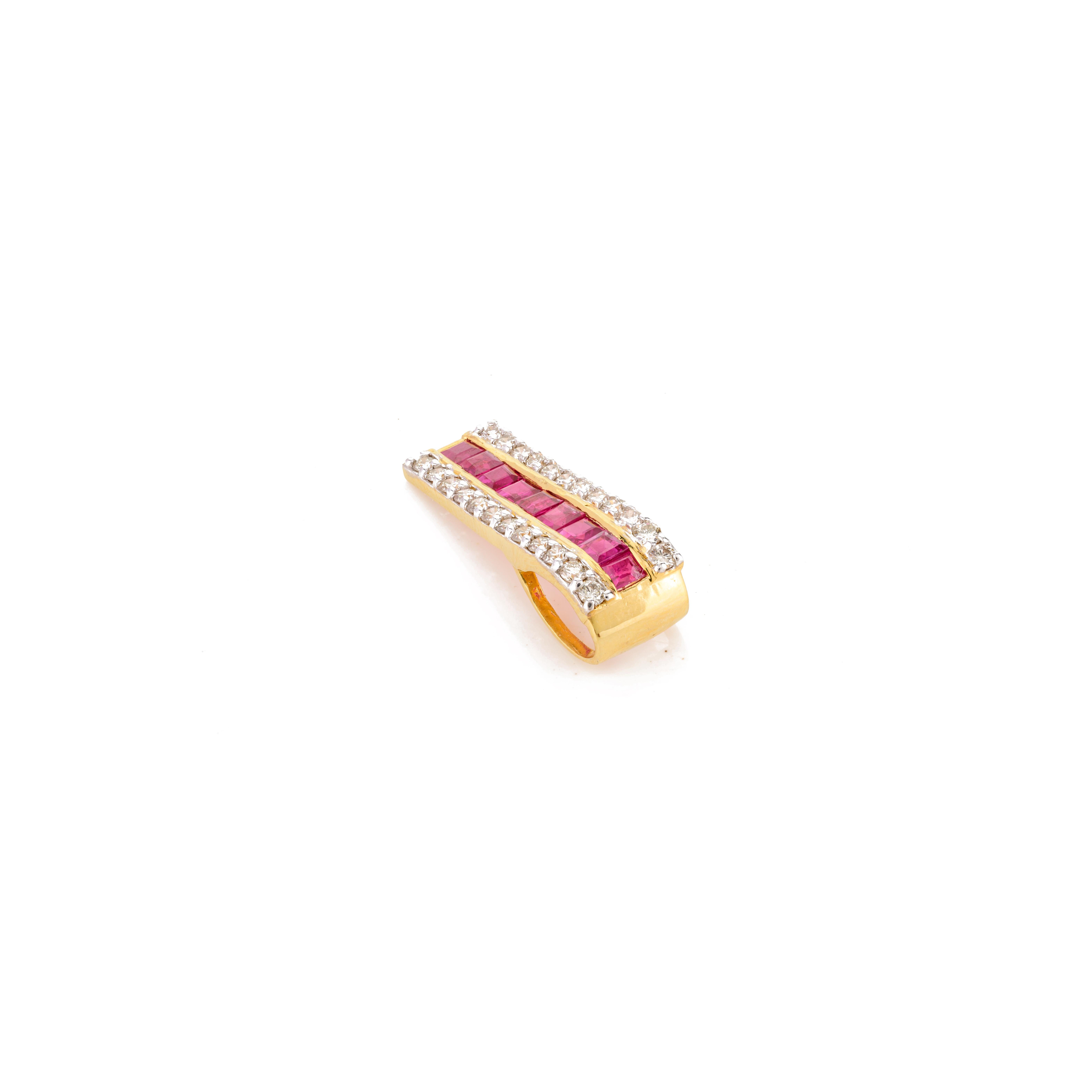 Moderno Ciondolo a barretta in oro giallo massiccio 14k con gemma di rubino e diamante a raggiera per lei in vendita