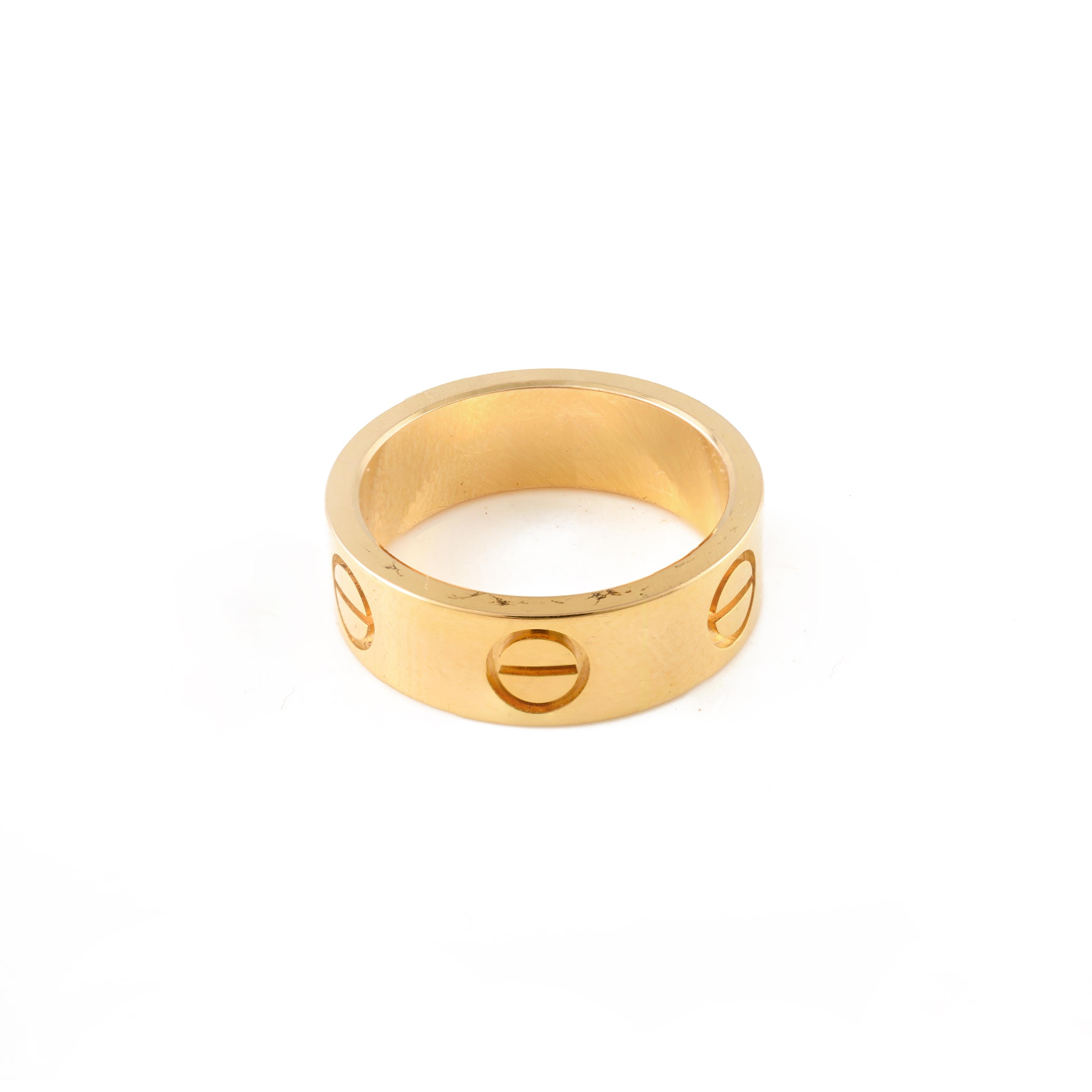 For Sale:  Fine Jewelry 14k Solid Yellow Gold Screw Engraved Love Band Ring 7