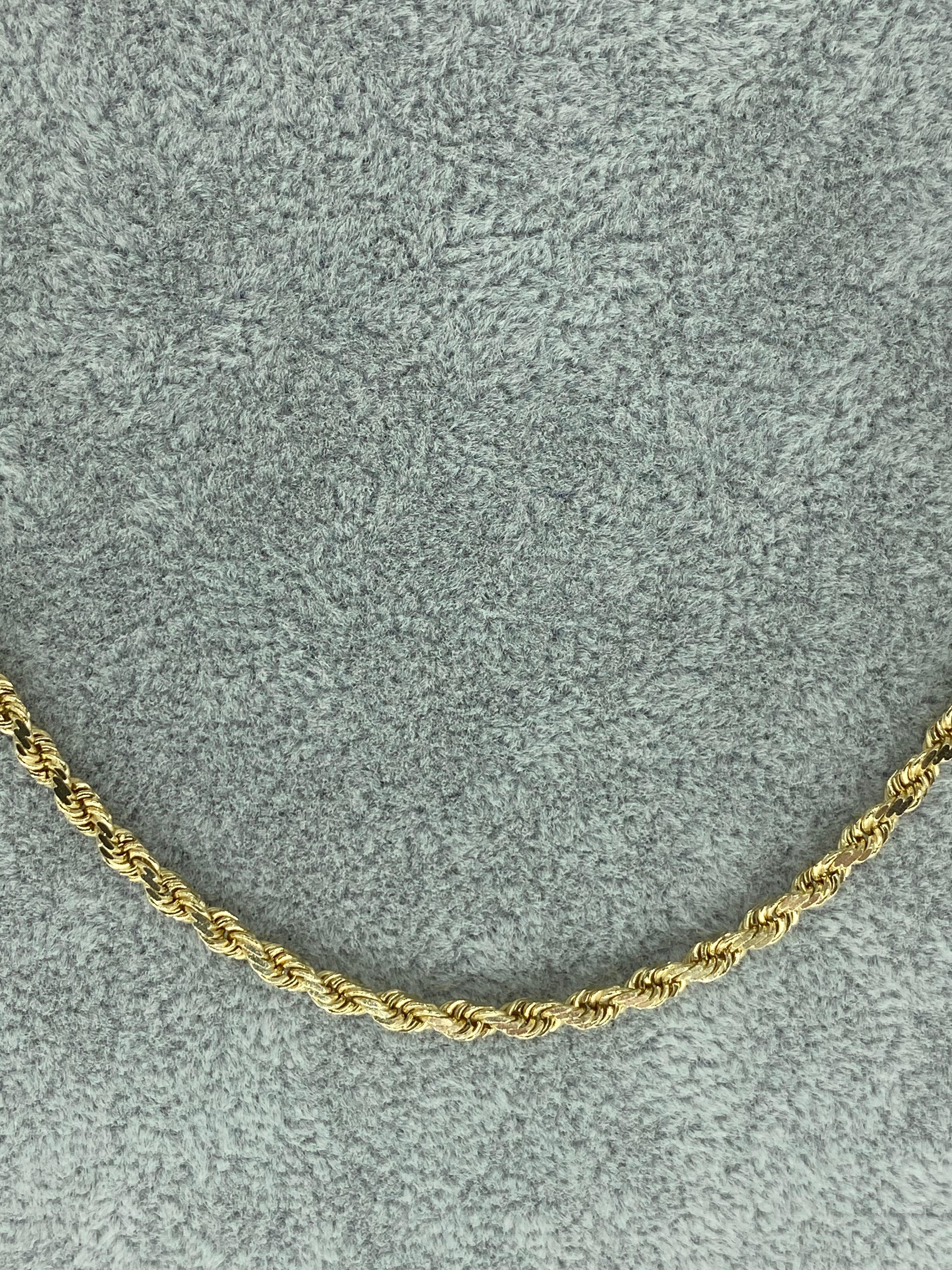 Beautiful and elegant 14k solid twisted rope chain. The necklace is stamped 14k and weights 16.3 grams solid gold 14k. Very shiny and stands out. The thickness is 2.6mm