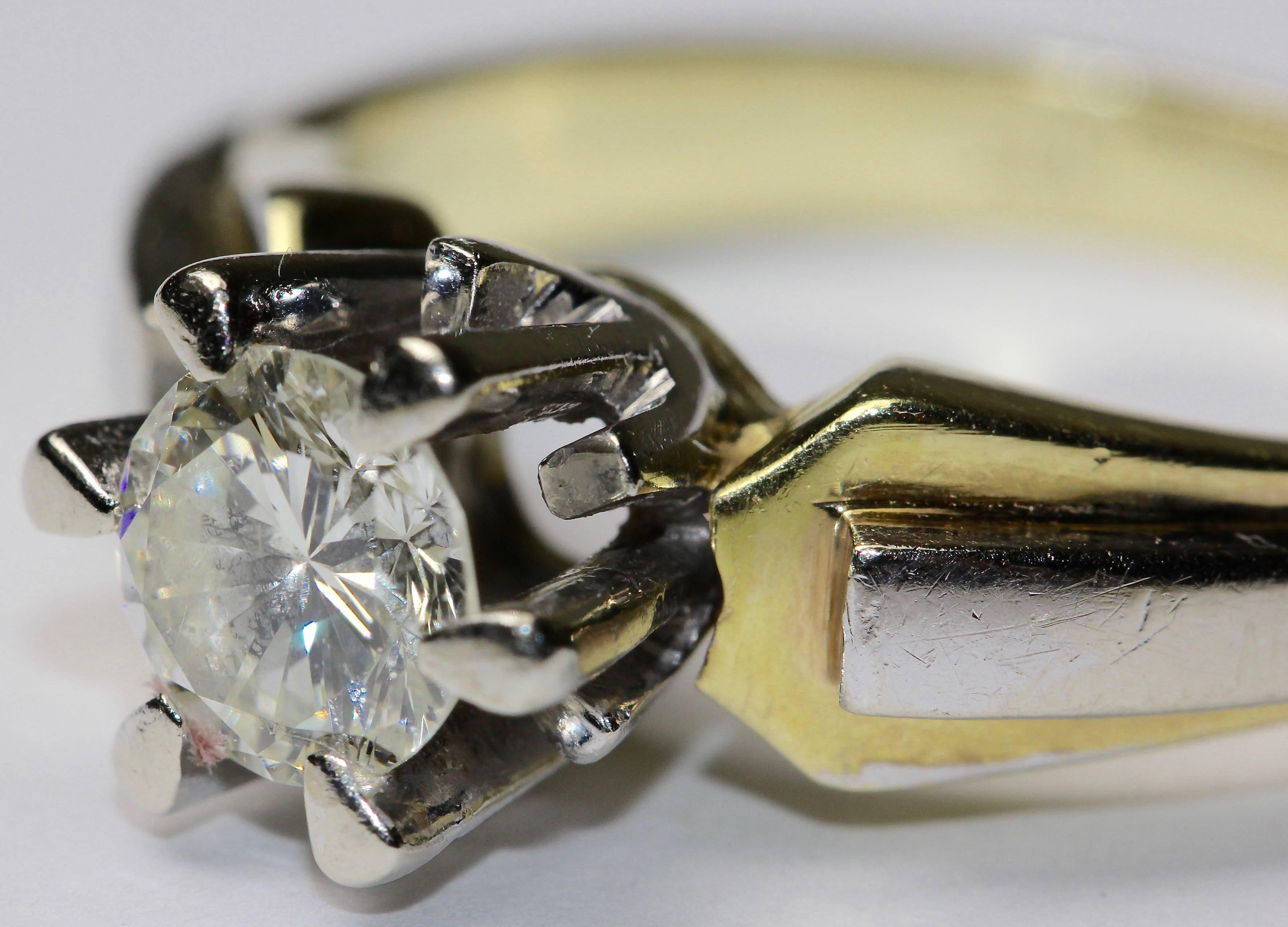 Bague solitaire en diamant 14 carats d'environ 0,82 carat VVS, F, blanc Bon état - En vente à Berlin, DE