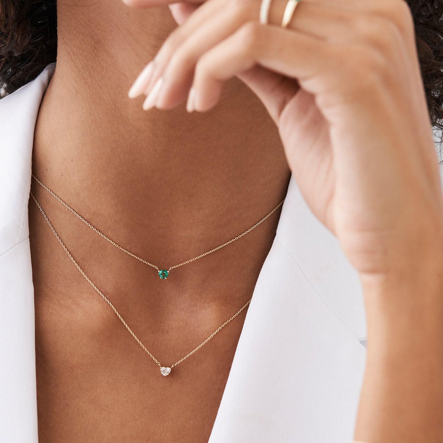 Brilliant Cut 14k Solitaire Heart Emerald Pendant / 14k Gold Layering Emerald Necklace For Sale