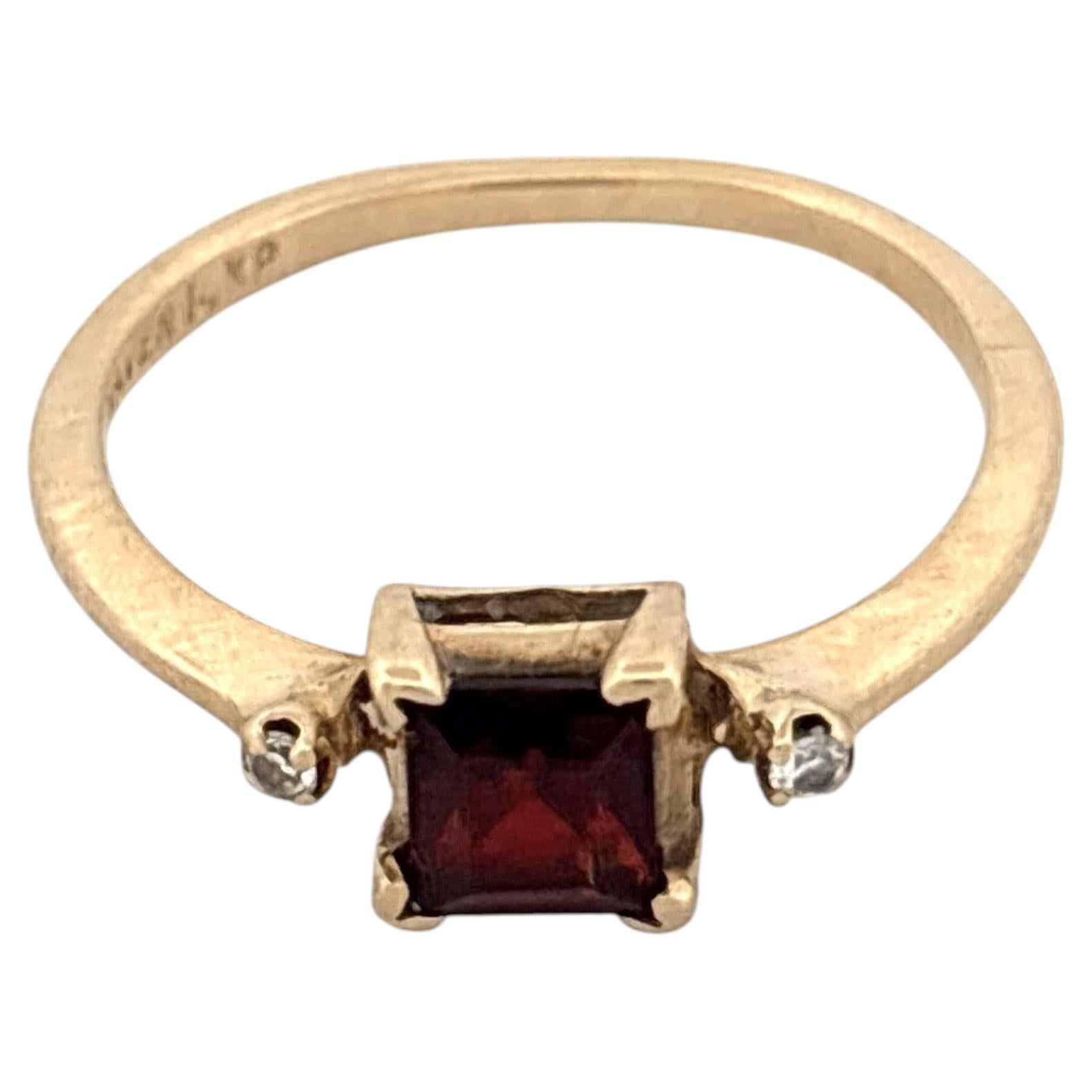 Bague en or jaune 14K à grenat taillé en carré et ornée de diamants, unisexe