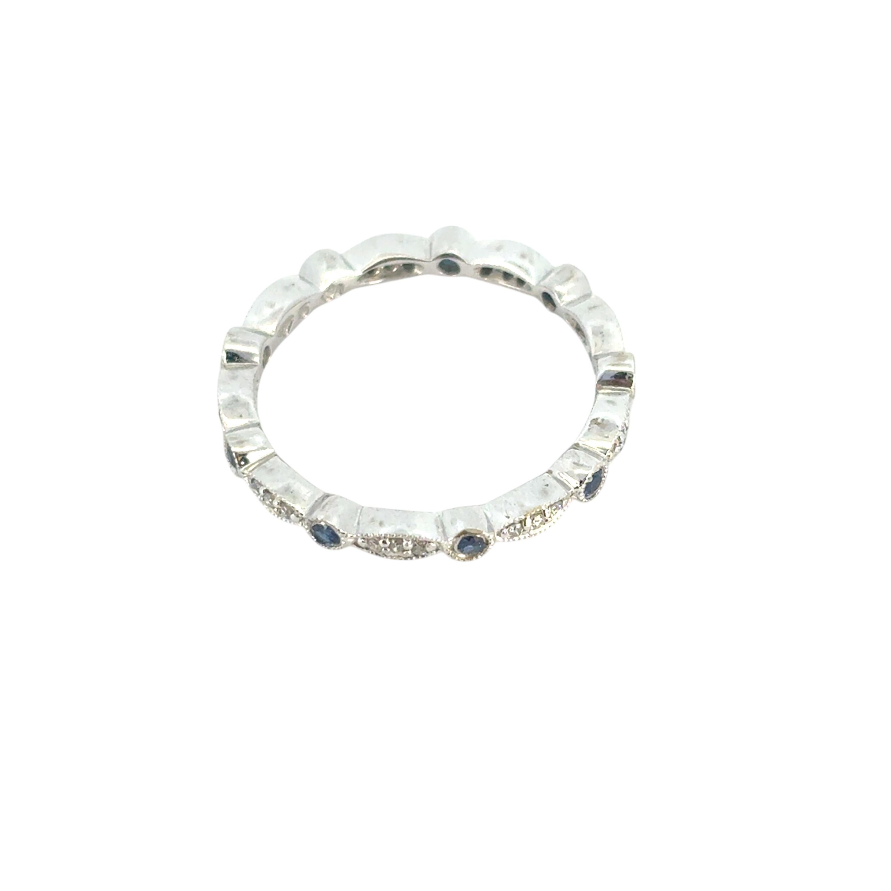 14k Stapelbarer Ring mit blauem Saphir und Diamant Damen im Angebot