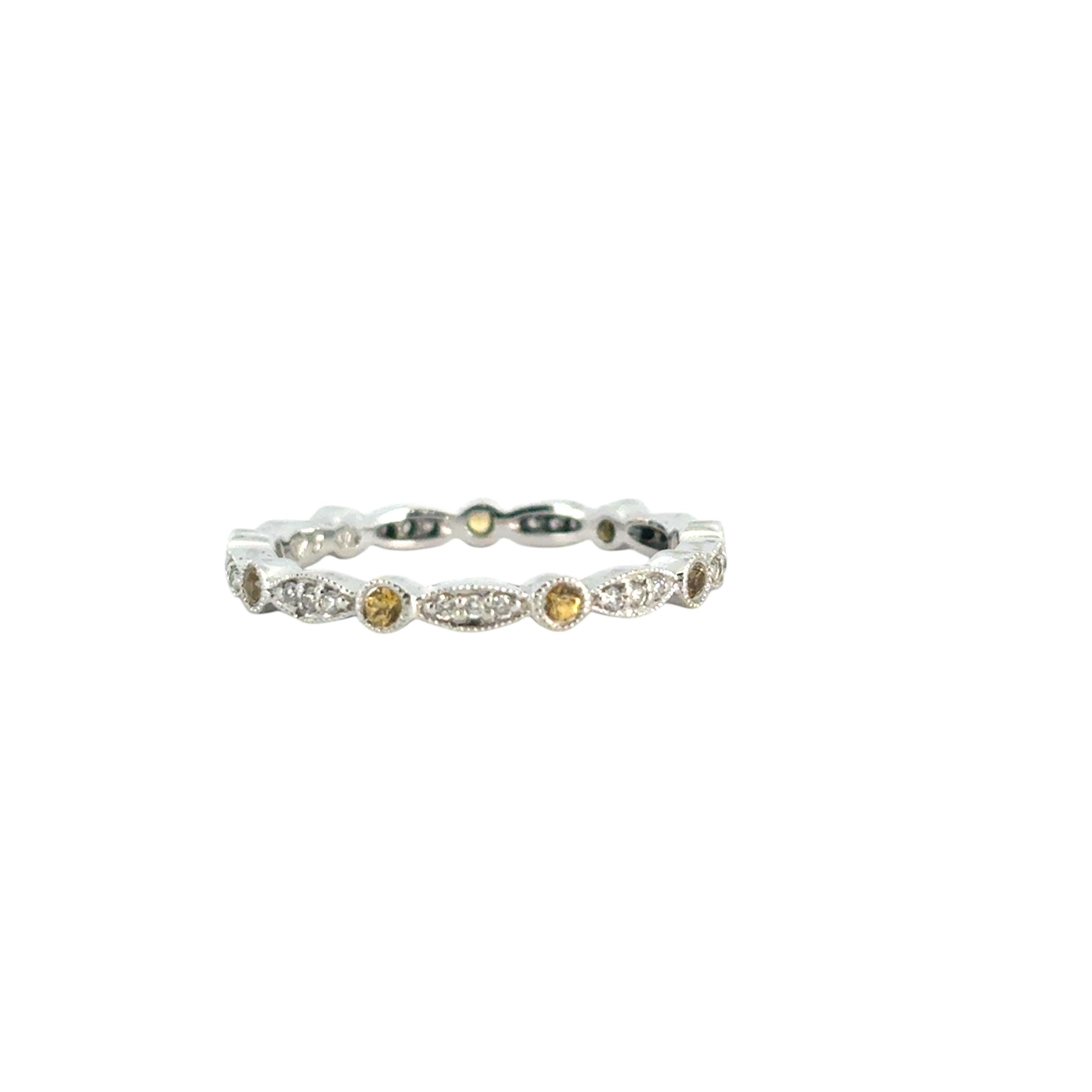14k Stapelbarer gelber Saphir und Diamantring im Angebot 1