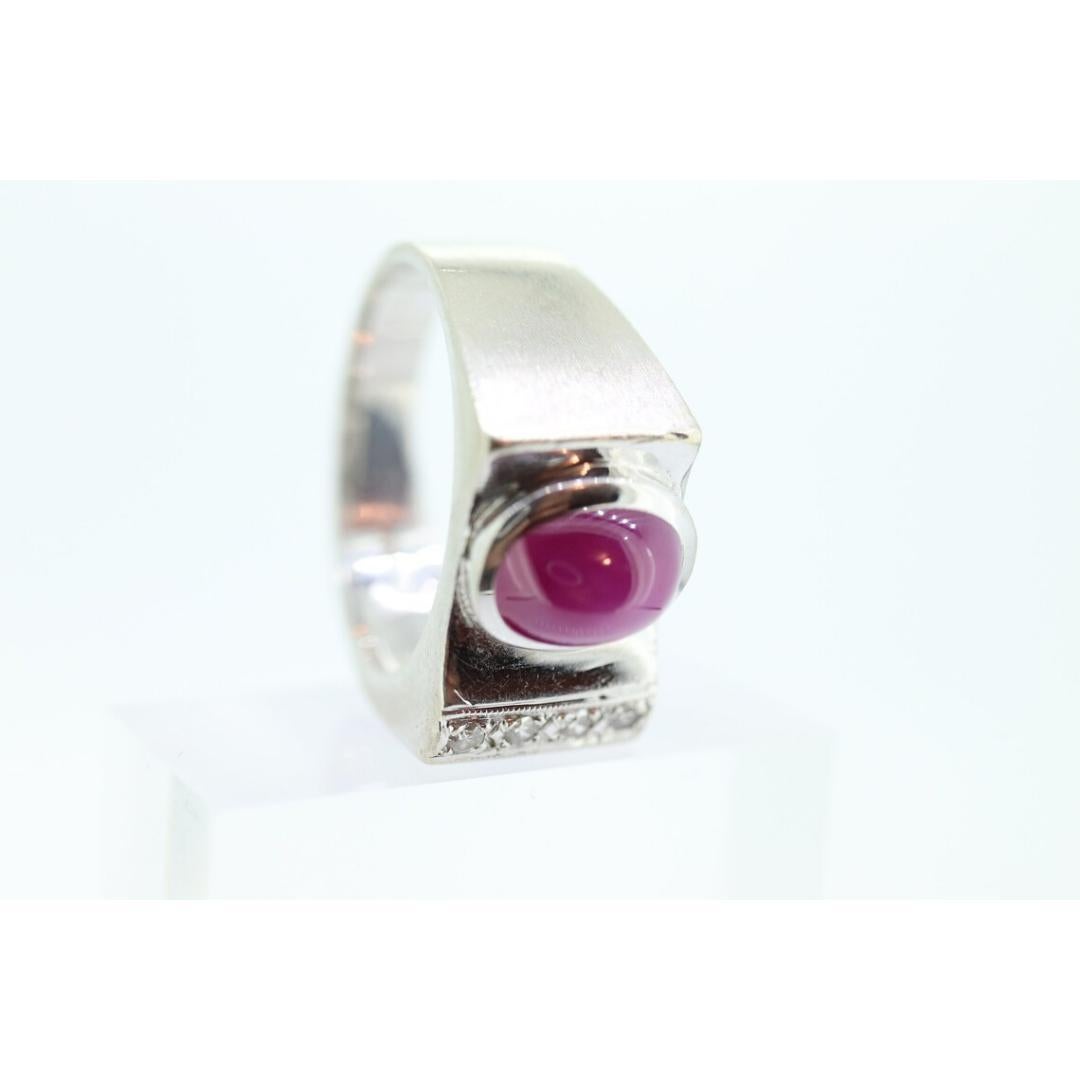 14k Star Ruby diamond ring. 14k White Gold Mens Star Ruby Cabochon signet ring. For Sale 4