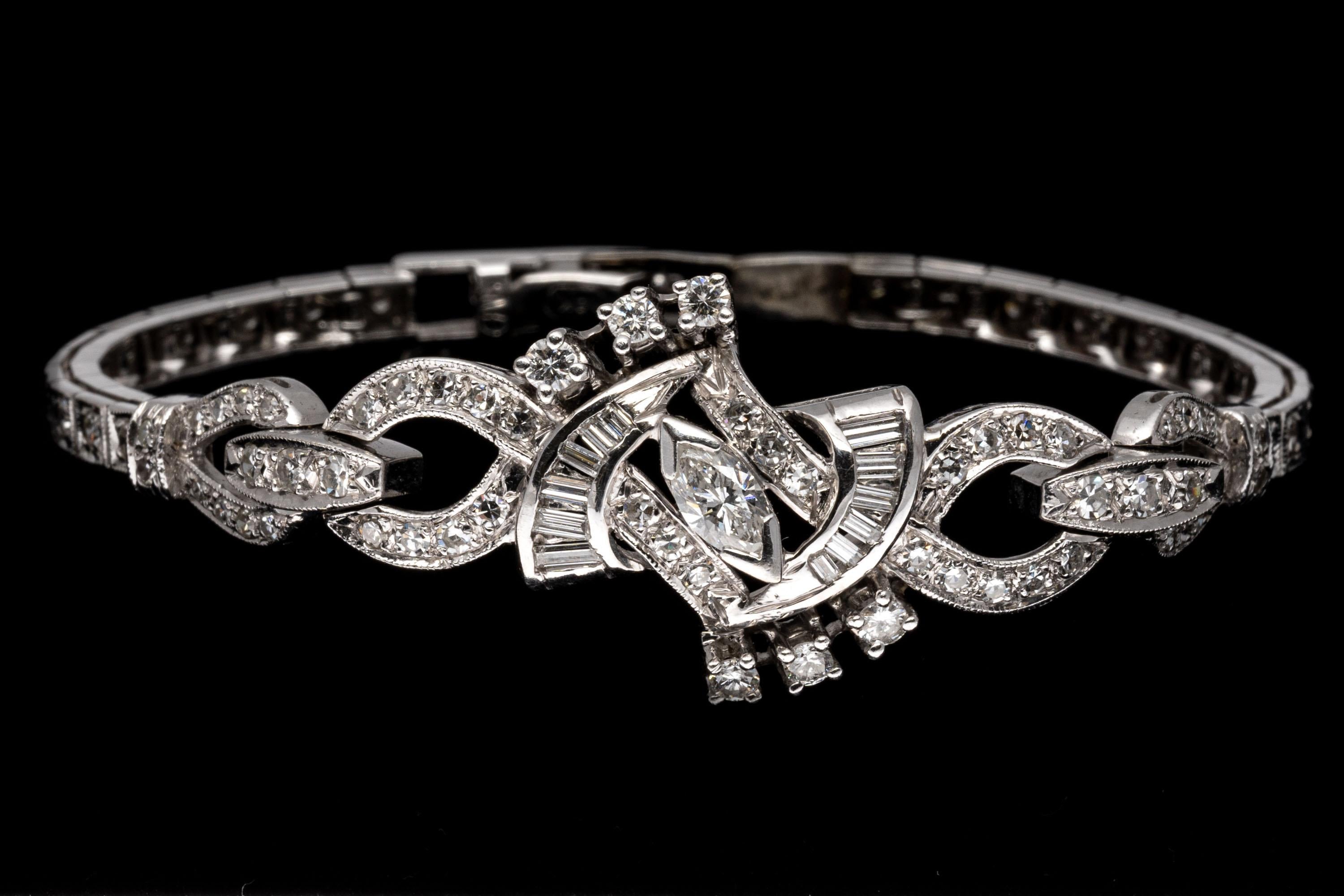 Taille Marquise Bracelet rétro en or 14 carats avec diamants baguettes, marquises et ronds, environ 1,15 carat poids total en vente