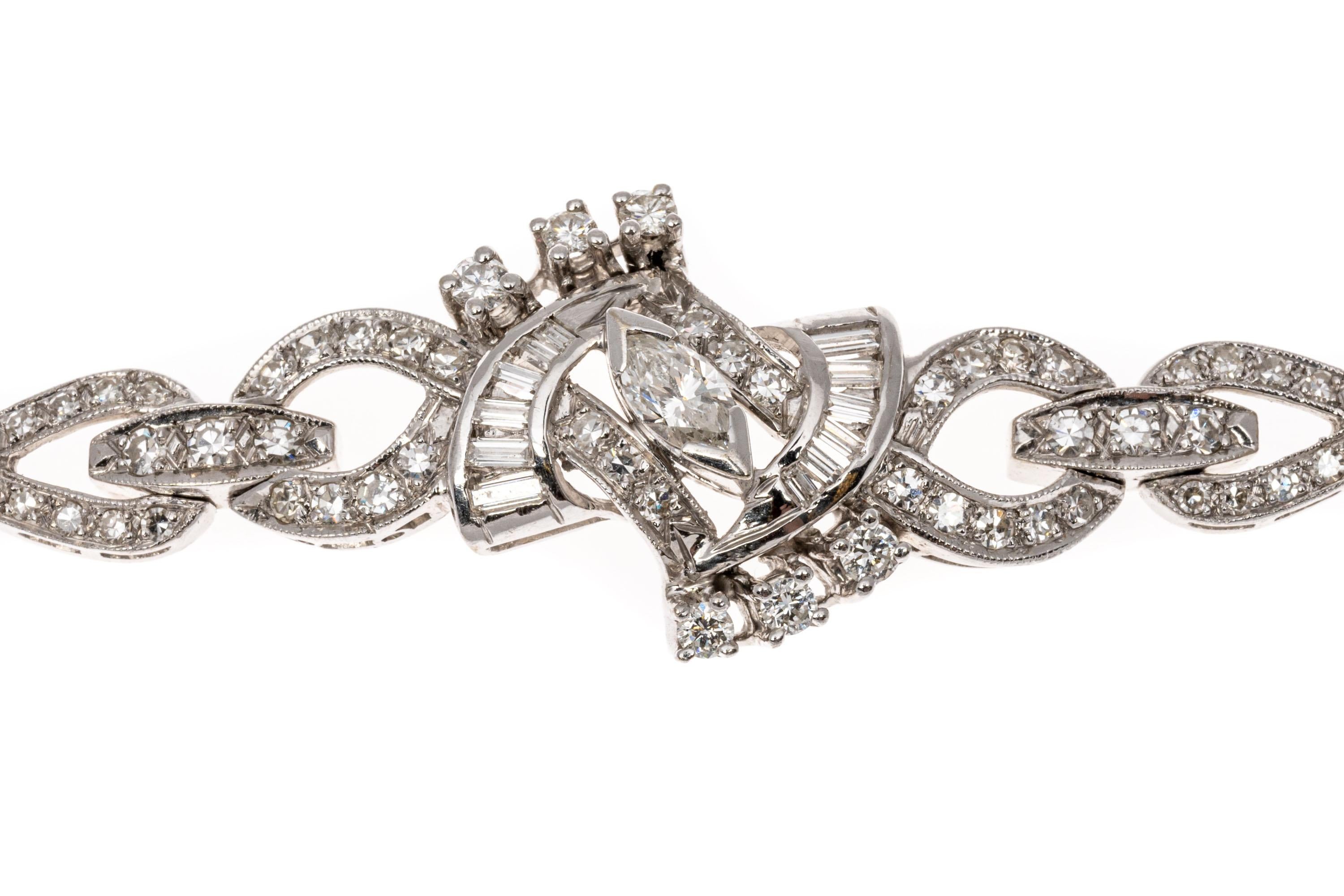 Bracelet rétro en or 14 carats avec diamants baguettes, marquises et ronds, environ 1,15 carat poids total Pour femmes en vente