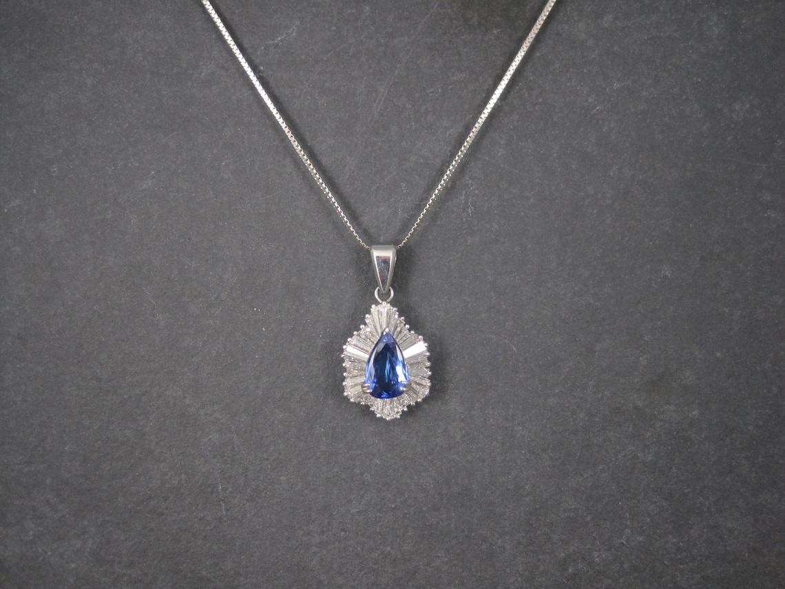 14K Tanzanite and Diamond Pendant Necklace Vintage Estate For Sale 3