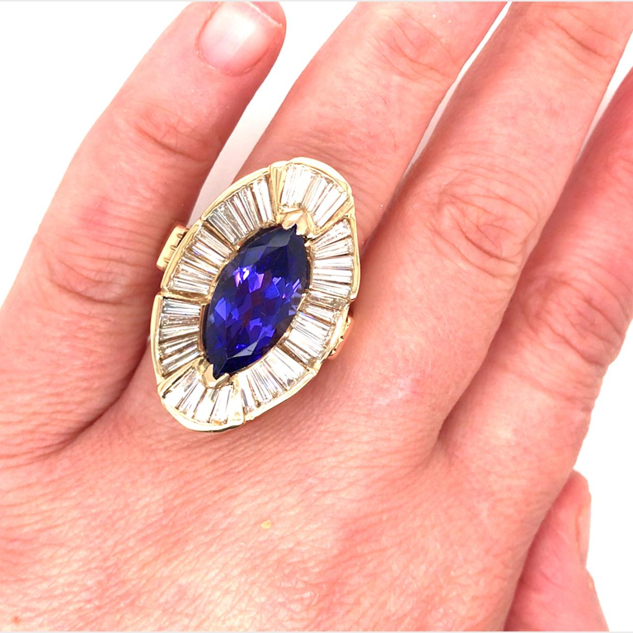 14K Tanzanite and Diamond Ring Yellow Gold For Sale 1