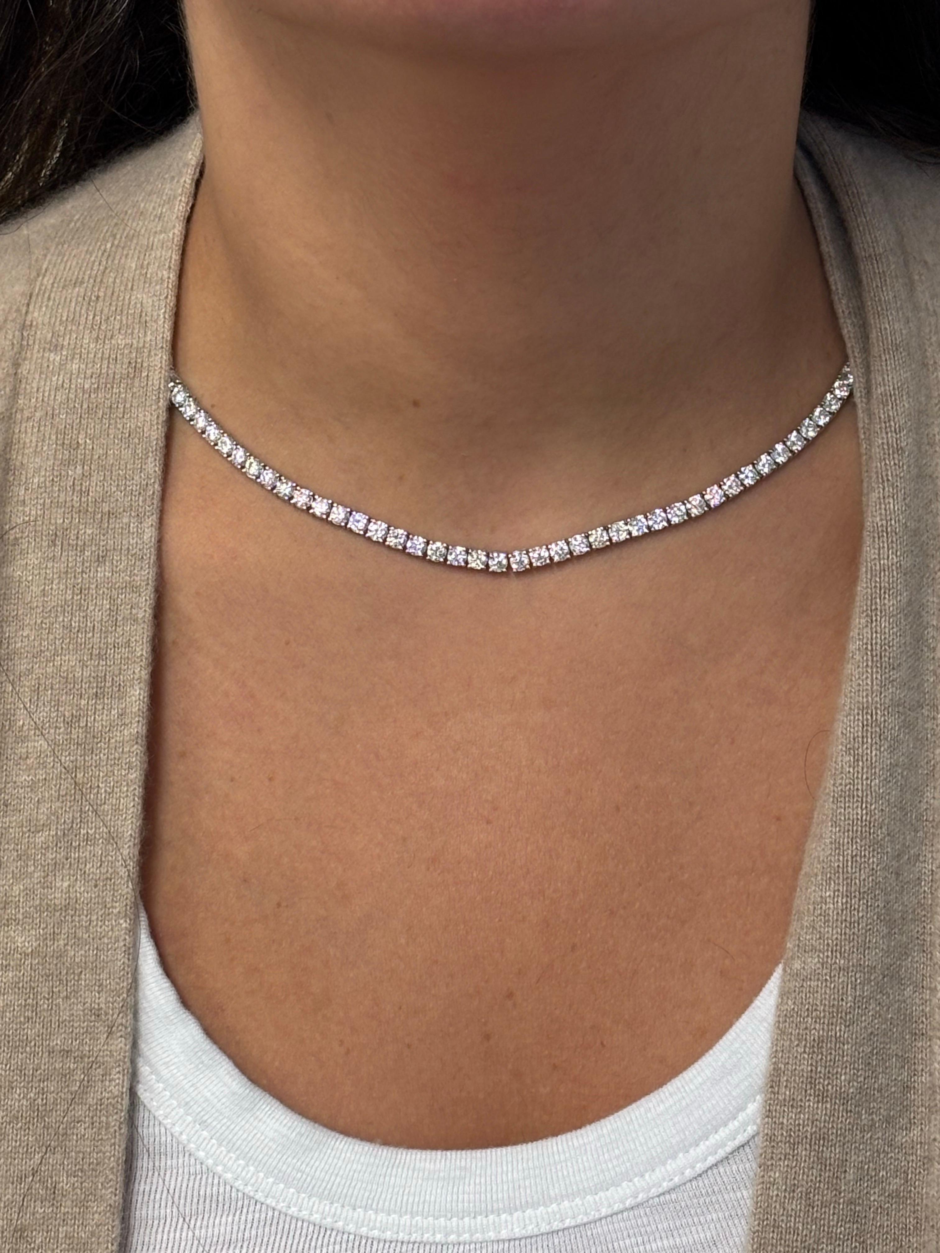 Taglio rotondo Collana Tennis 14K 20 diamanti Pointer in vendita