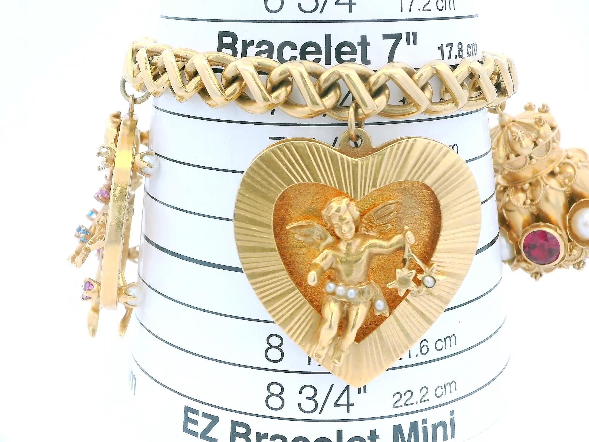 Bracciale Tiffany & Co. 14 carati con charms del periodo corretto (18 carati) del Medioevo in vendita 6