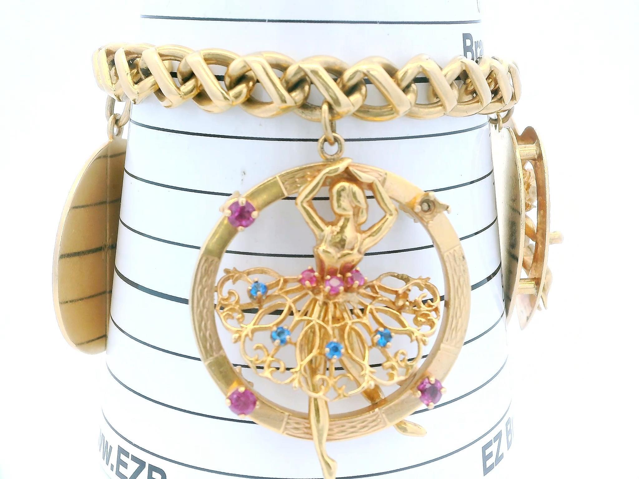 Bracciale Tiffany & Co. 14 carati con charms del periodo corretto (18 carati) del Medioevo in vendita 3