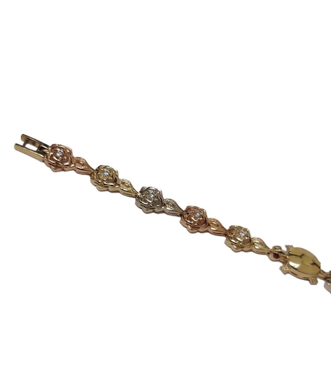 Round Cut  14k Tr-Tone Ladies turtle & Flower Diamond Bracelet  For Sale