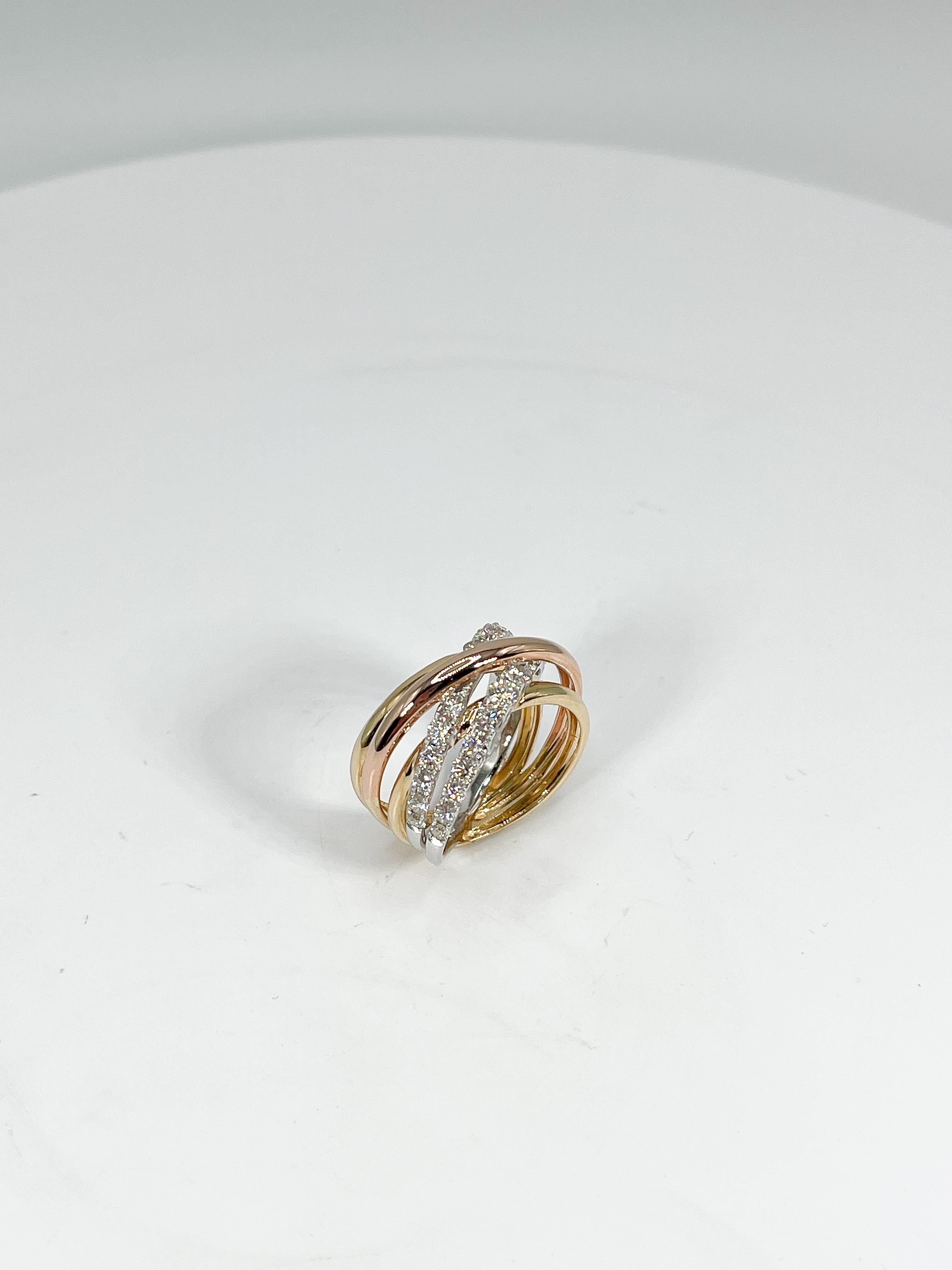 Round Cut 14K Tri-Color 1.45 CTW Diamond Fashion Ring For Sale