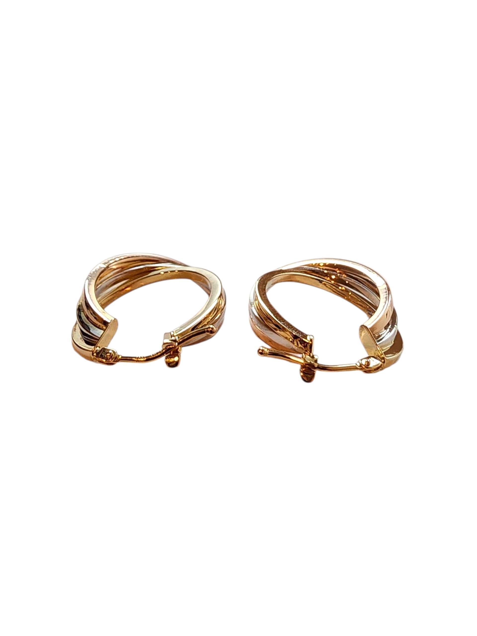14K Tri-Color Triple Hoop Earrings #22789 In Good Condition For Sale In Washington Depot, CT
