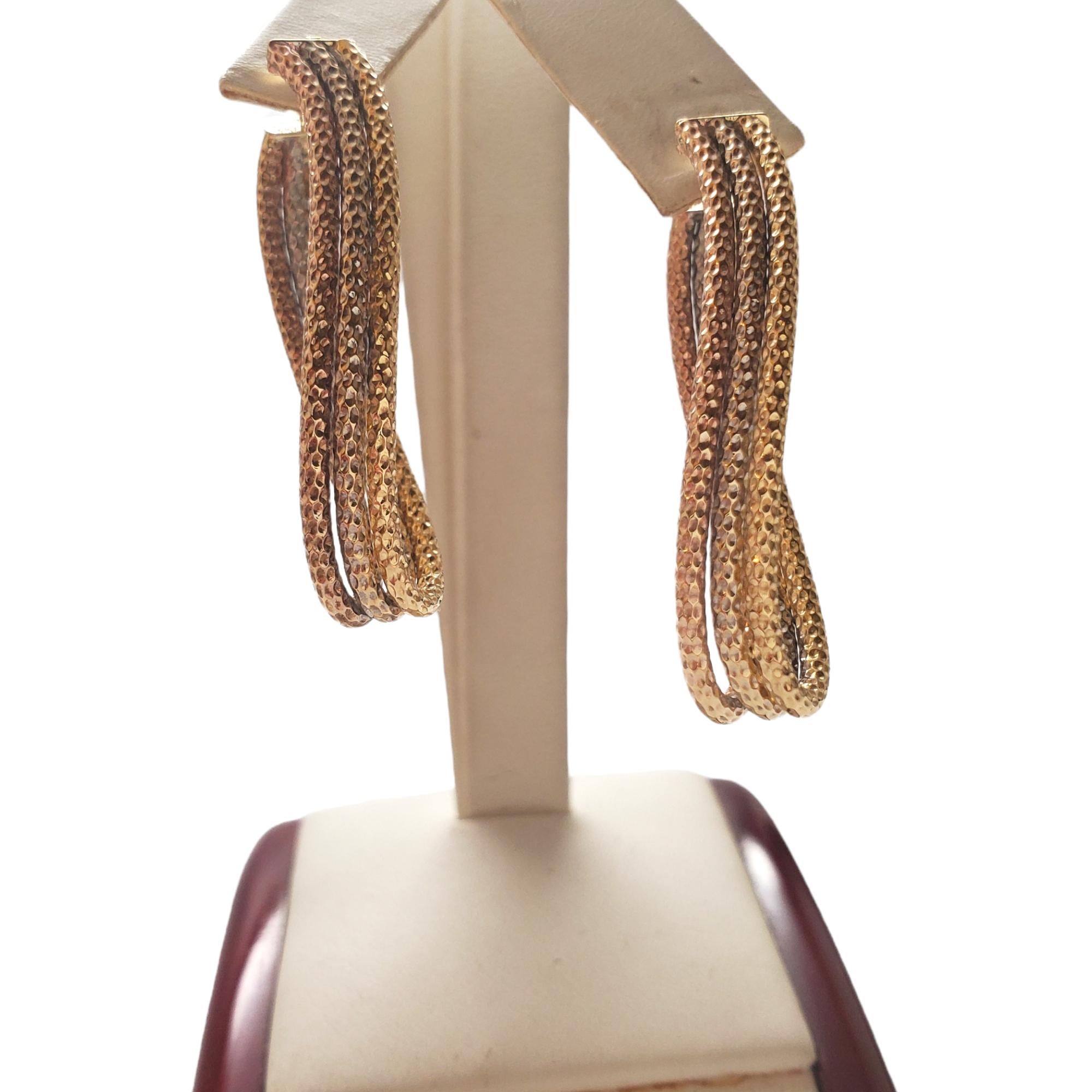 14K Tri Gold 3farbene Twist-Ohrringe für Damen oder Herren im Angebot