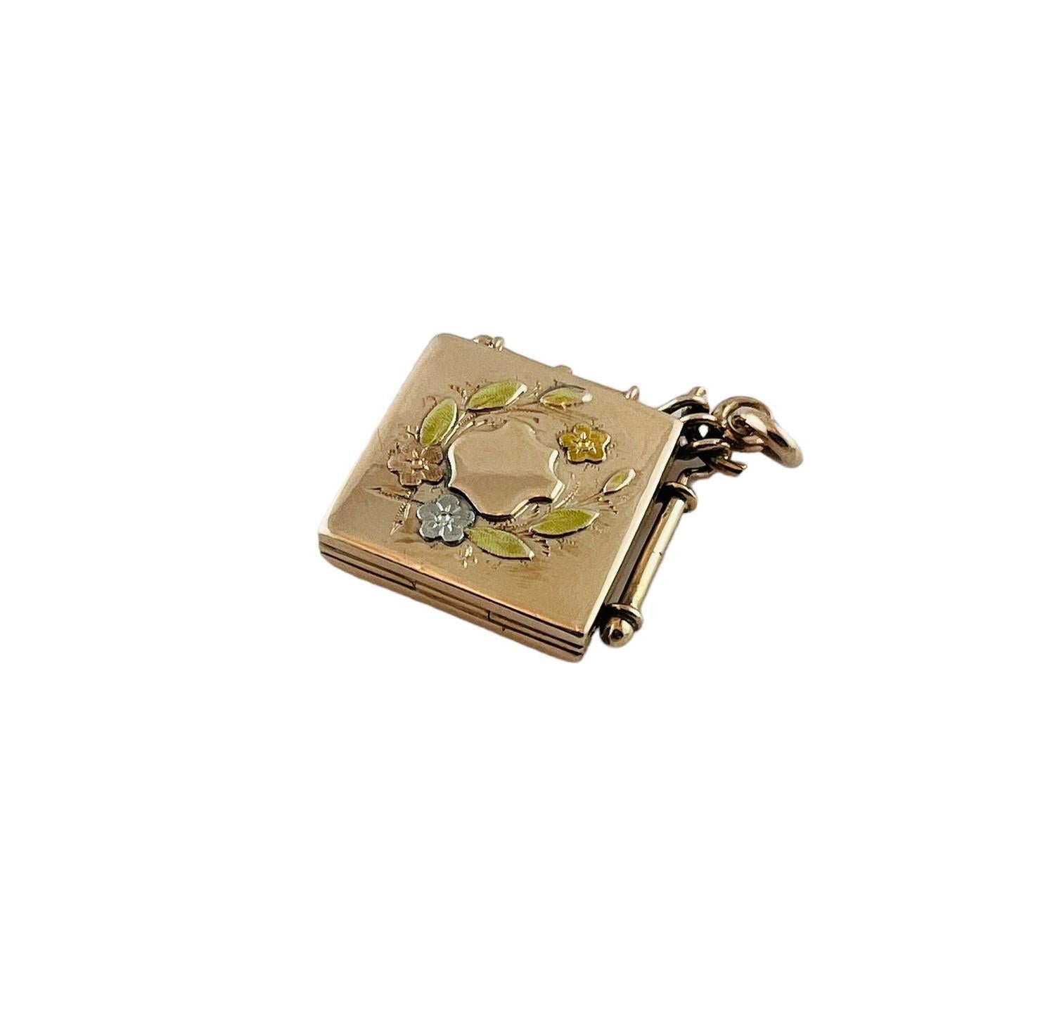 14K Tri Gold Square Locket Pendant Charm #15562 In Good Condition In Washington Depot, CT