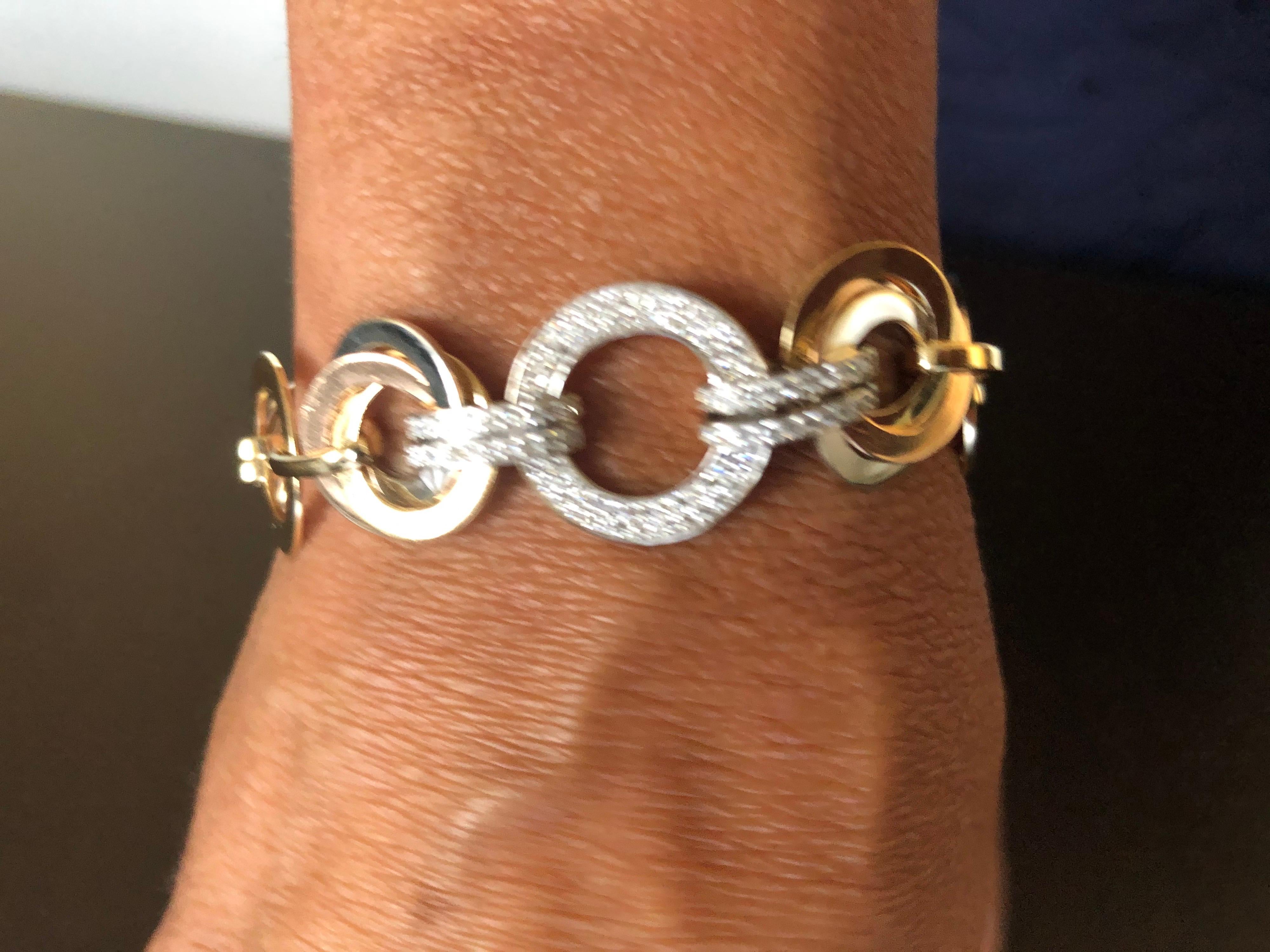 Moderne Bracelet à maillons en diamants tricolores 14 carats en vente