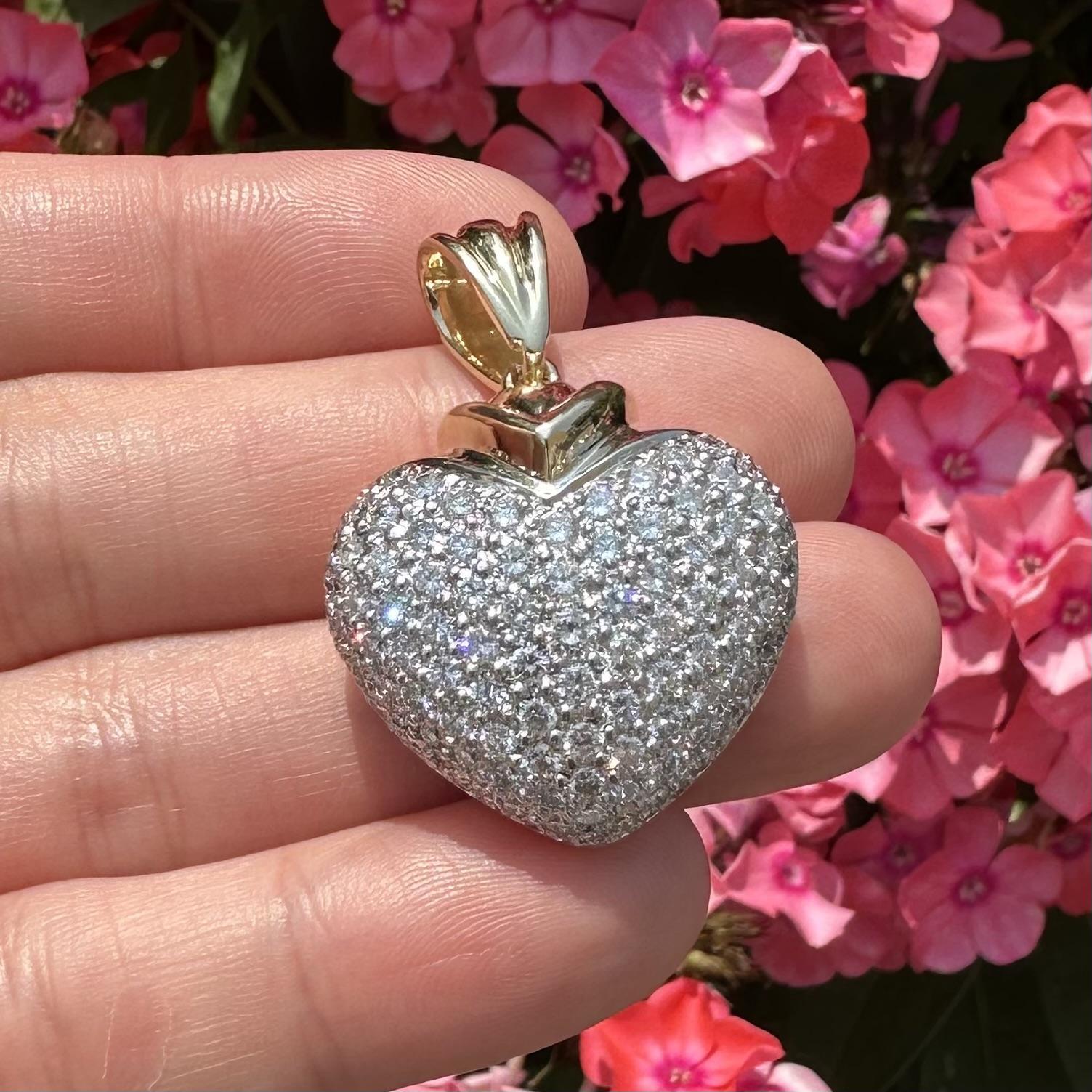 14k TT Gold 3ctw Runde Pave Diamant bedeckt große schwere Puffed Heart Anhänger im Angebot 6