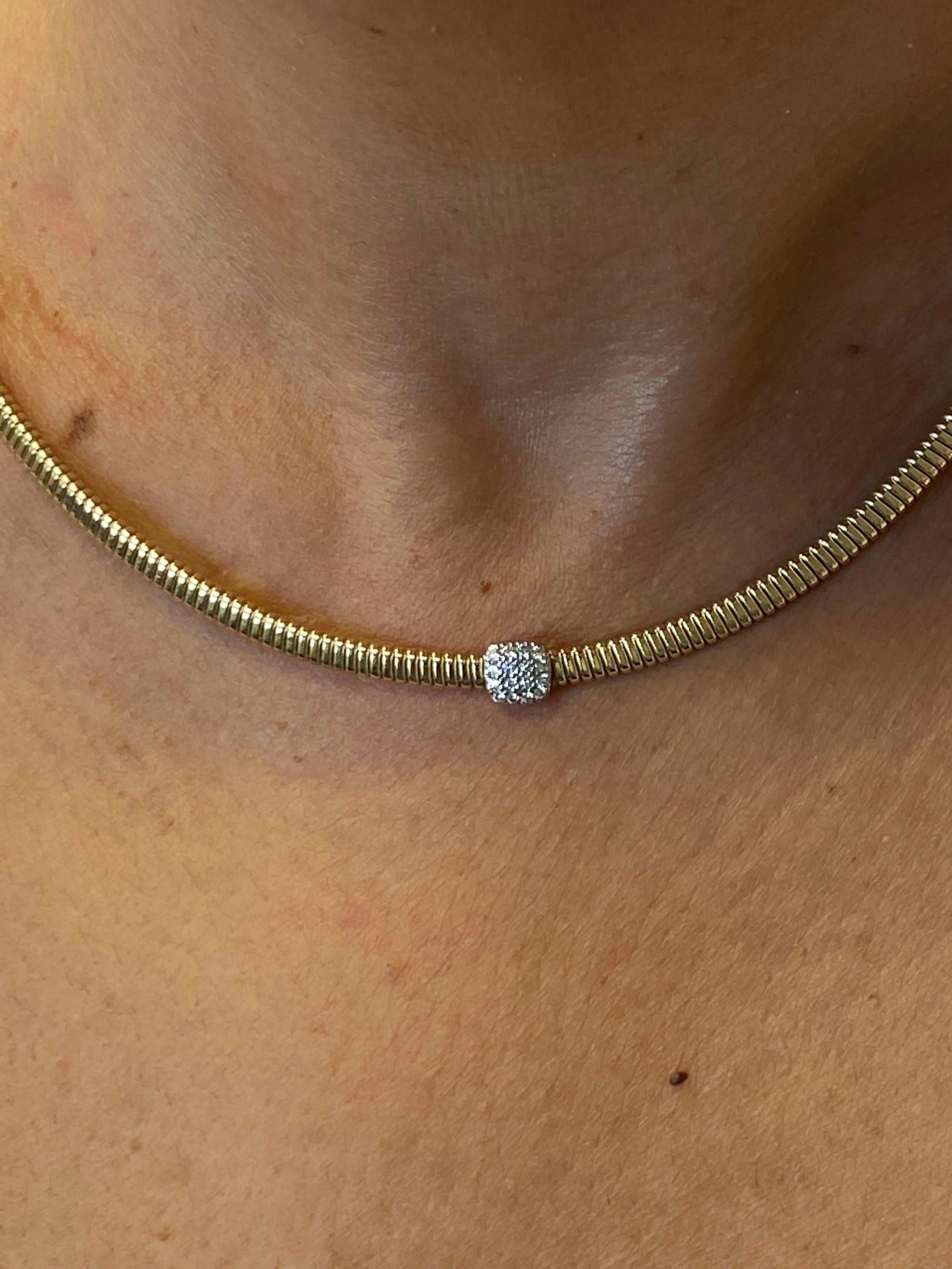 Moderne Collier Tubogas en or jaune 14 carats en vente