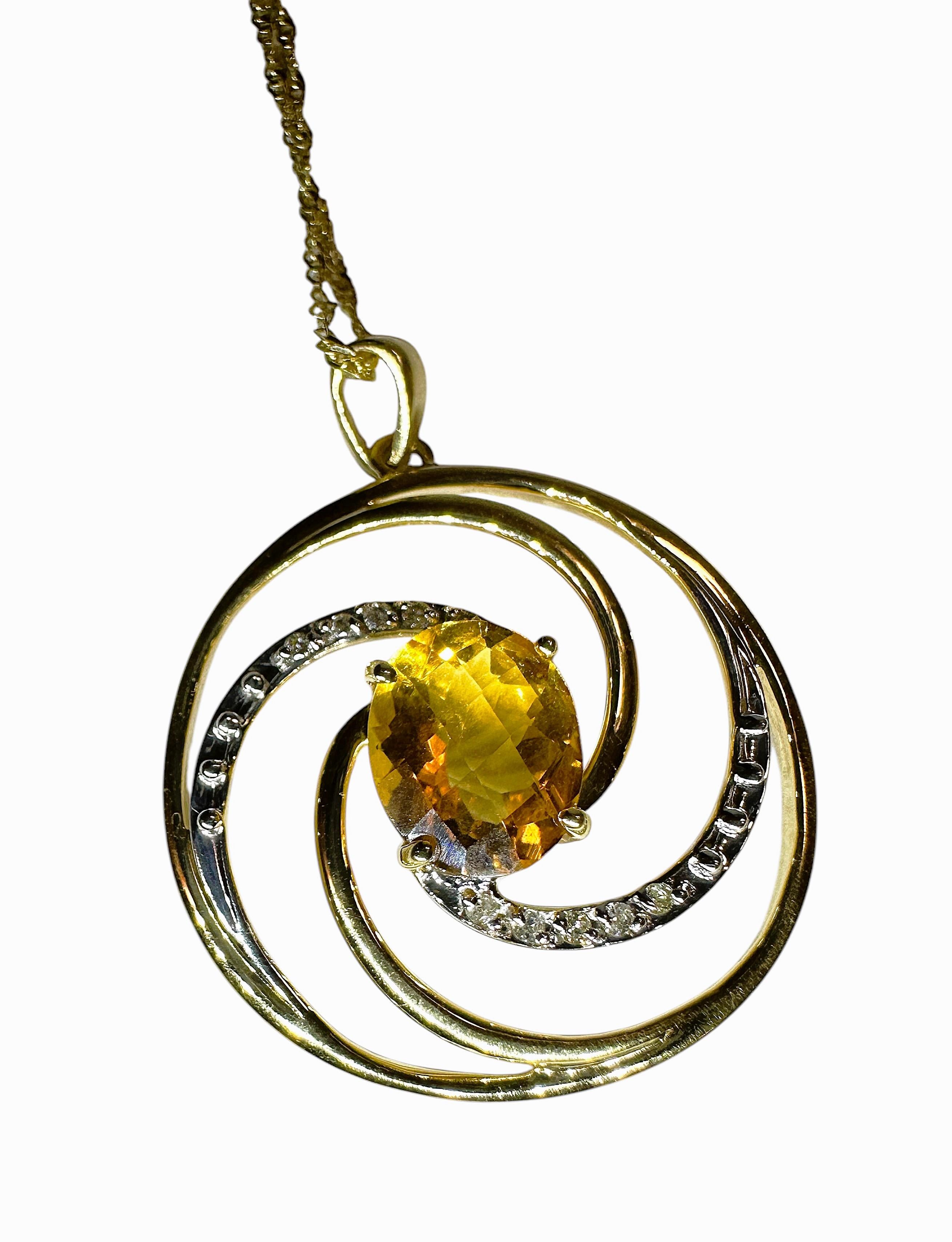 14k bicolore 2,65 carats  Collier à pendentif circulaire en or avec citrine et diamant en vente 1