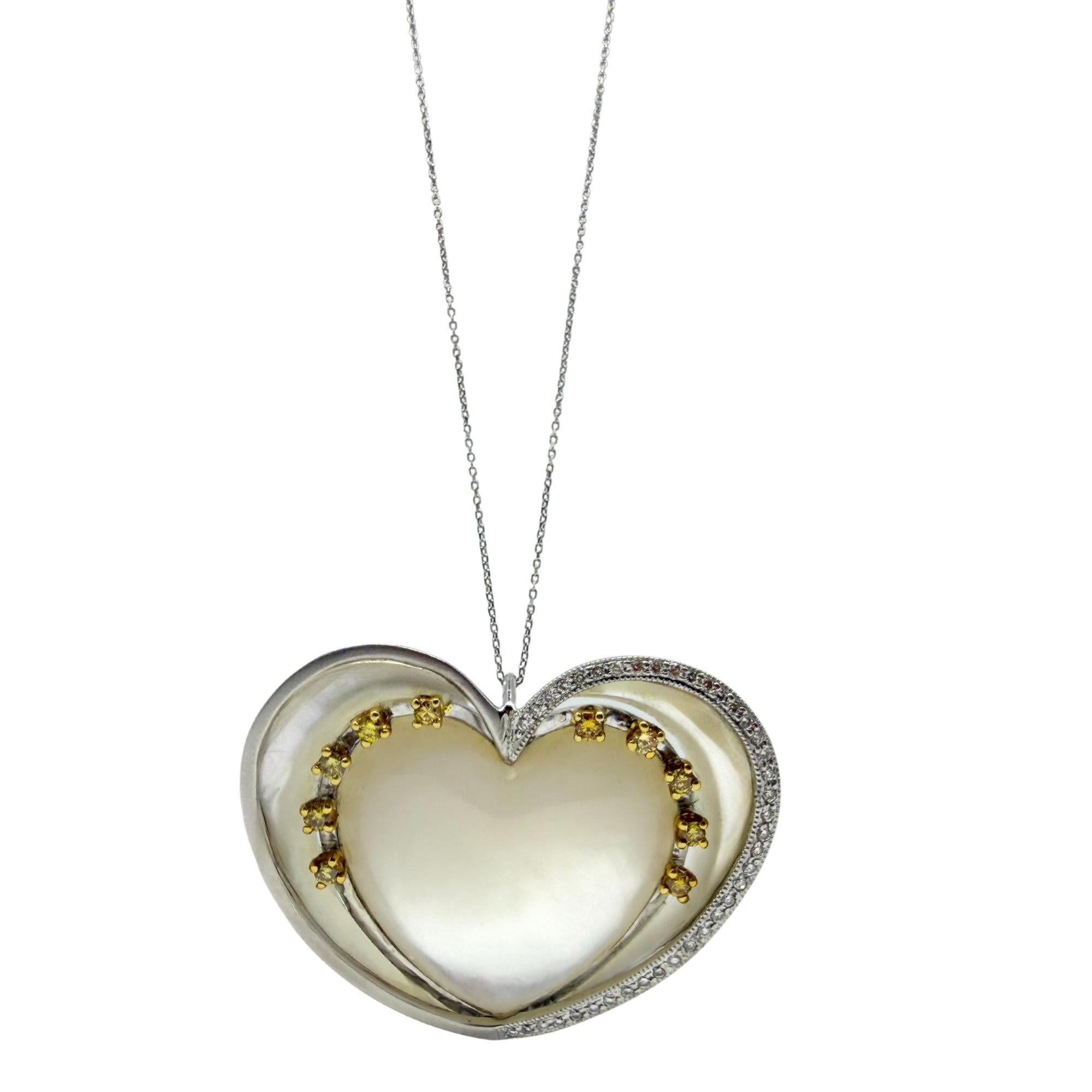 Collana a cuore in 14K con diamanti, madreperla e zaffiro giallo in due tonalità in vendita 1