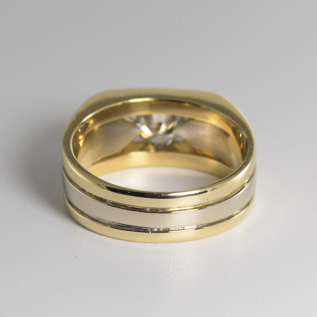 14K Two-Tone Gold Diamond Solitaire Ring 0.75ct In Excellent Condition For Sale In Laguna Beach, CA