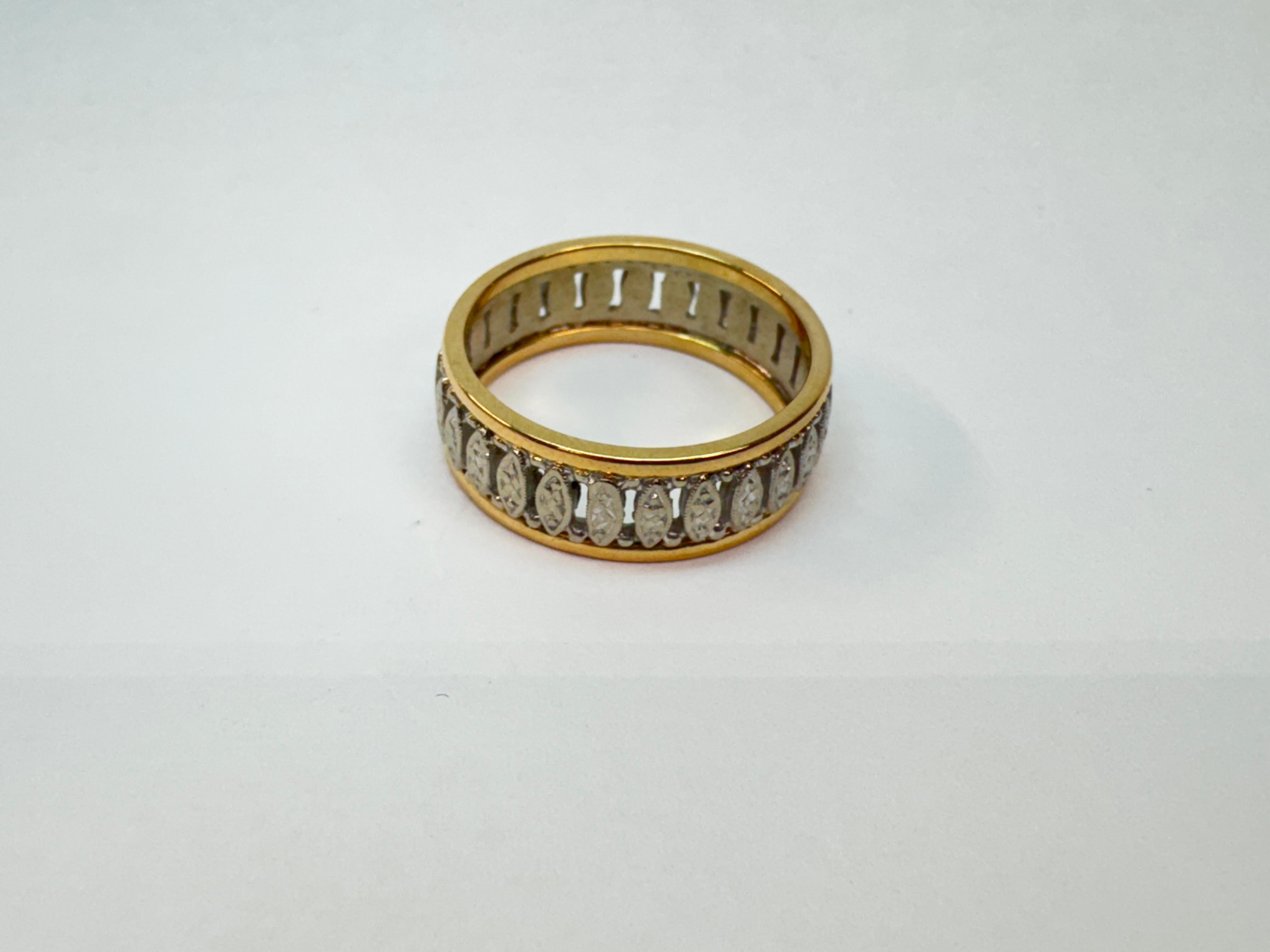 Alianza de Boda Elegante Bicolor 14K en venta 4