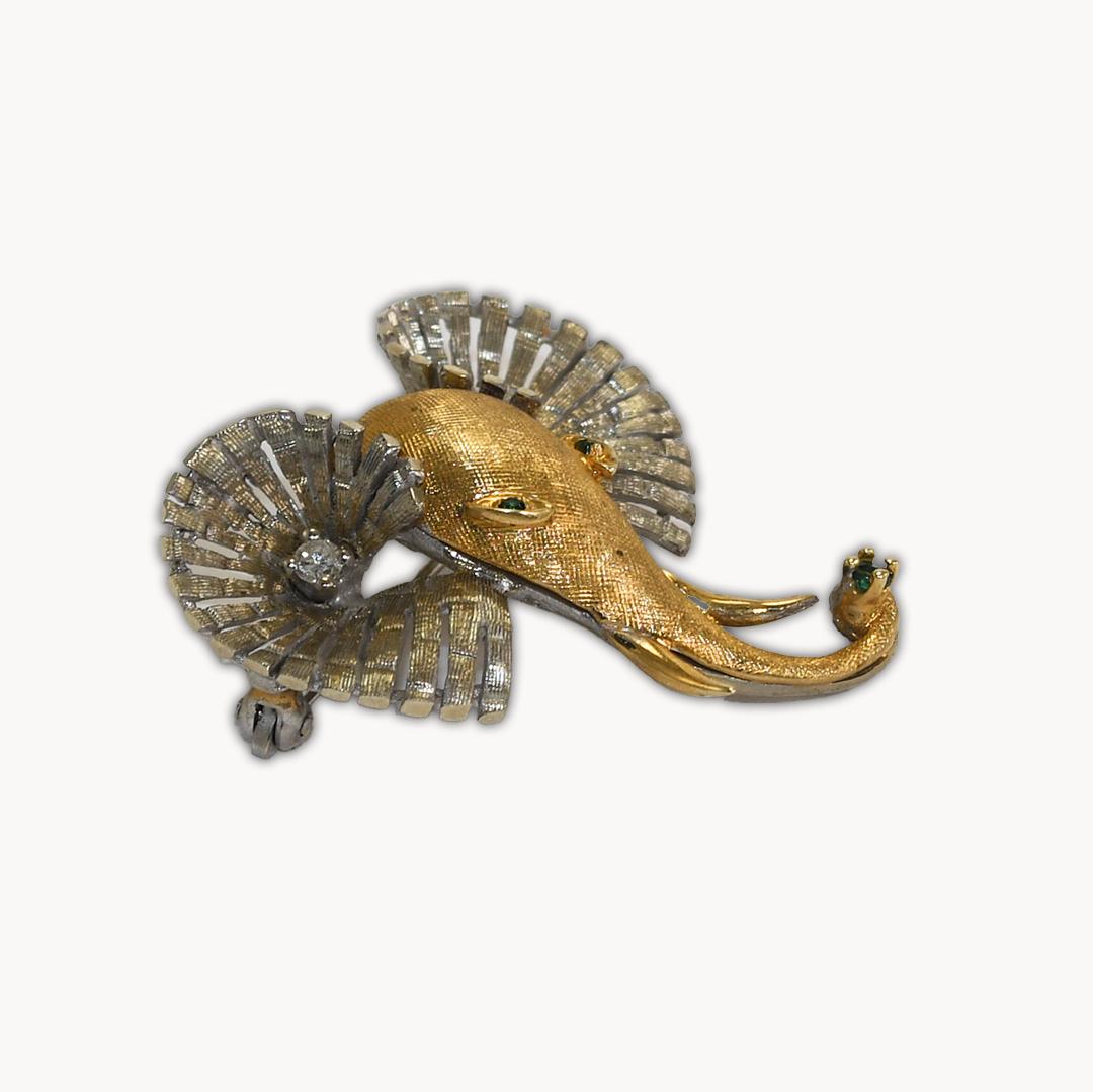14K Two-Tone Elephant Brooch 5.7g In Excellent Condition For Sale In Laguna Beach, CA