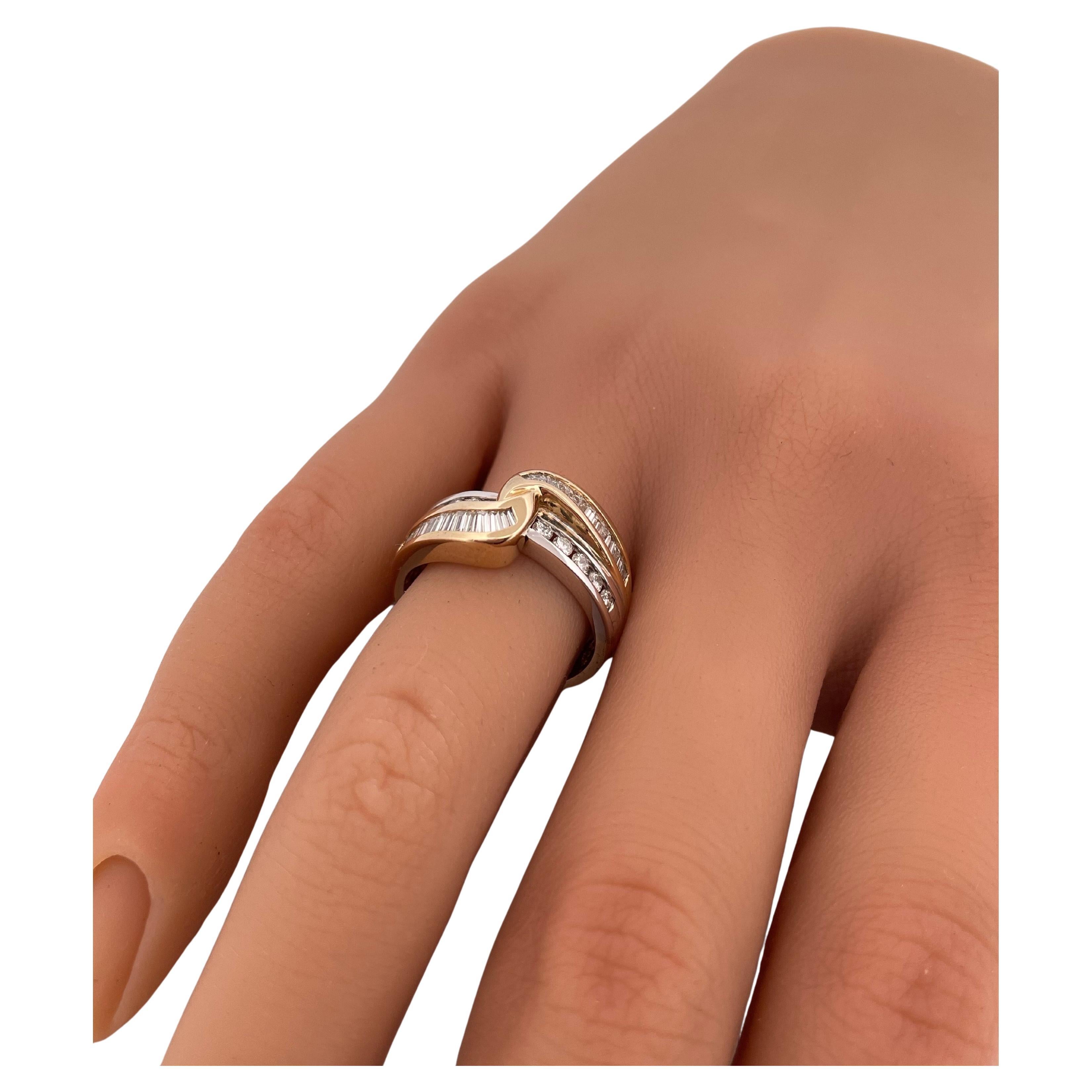 Anillo de diamantes H-I SI1 de oro de 14k en dos tonos de 0,75 ctw en venta 1