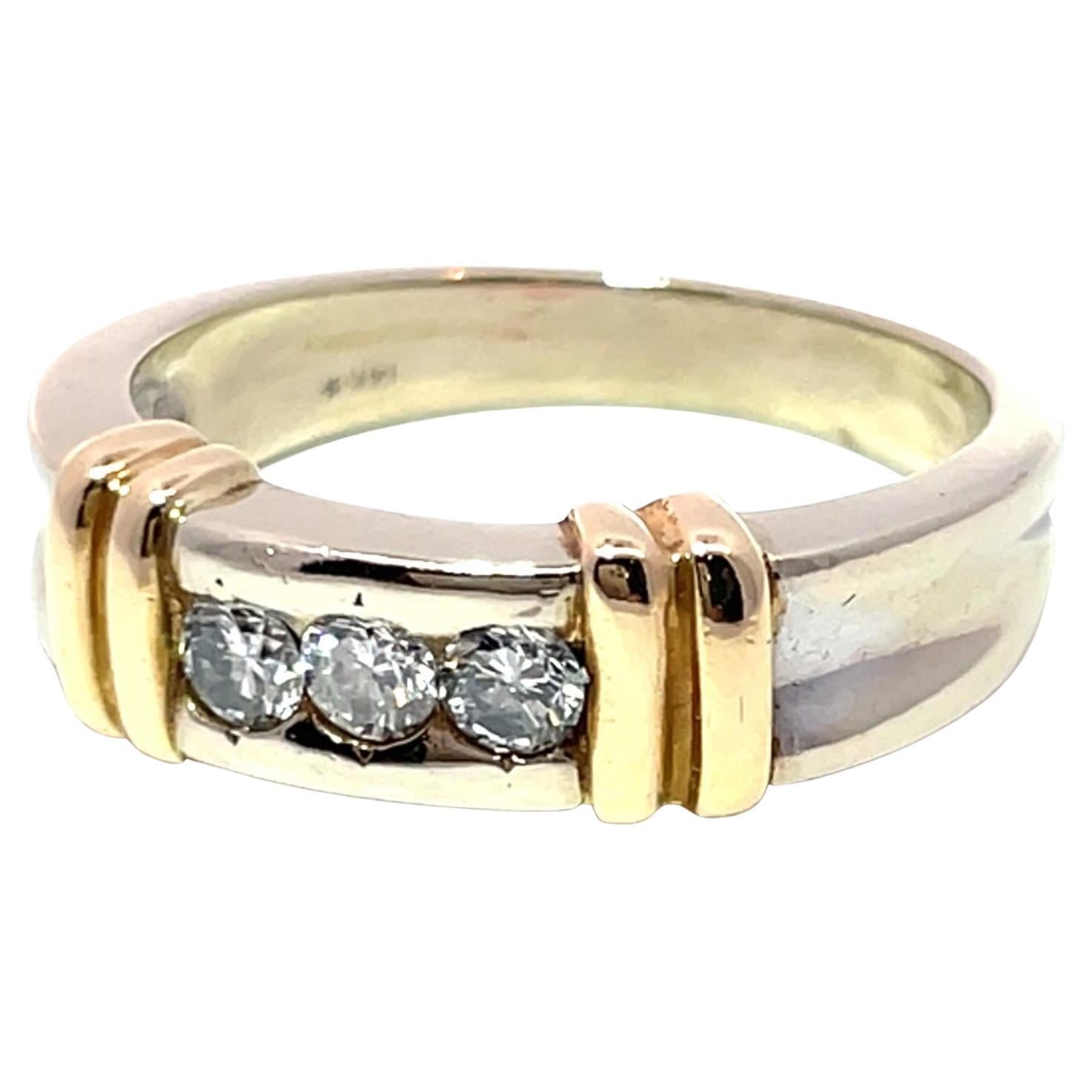Bague en or bicolore 14K à 3 pierres en diamant naturel en vente