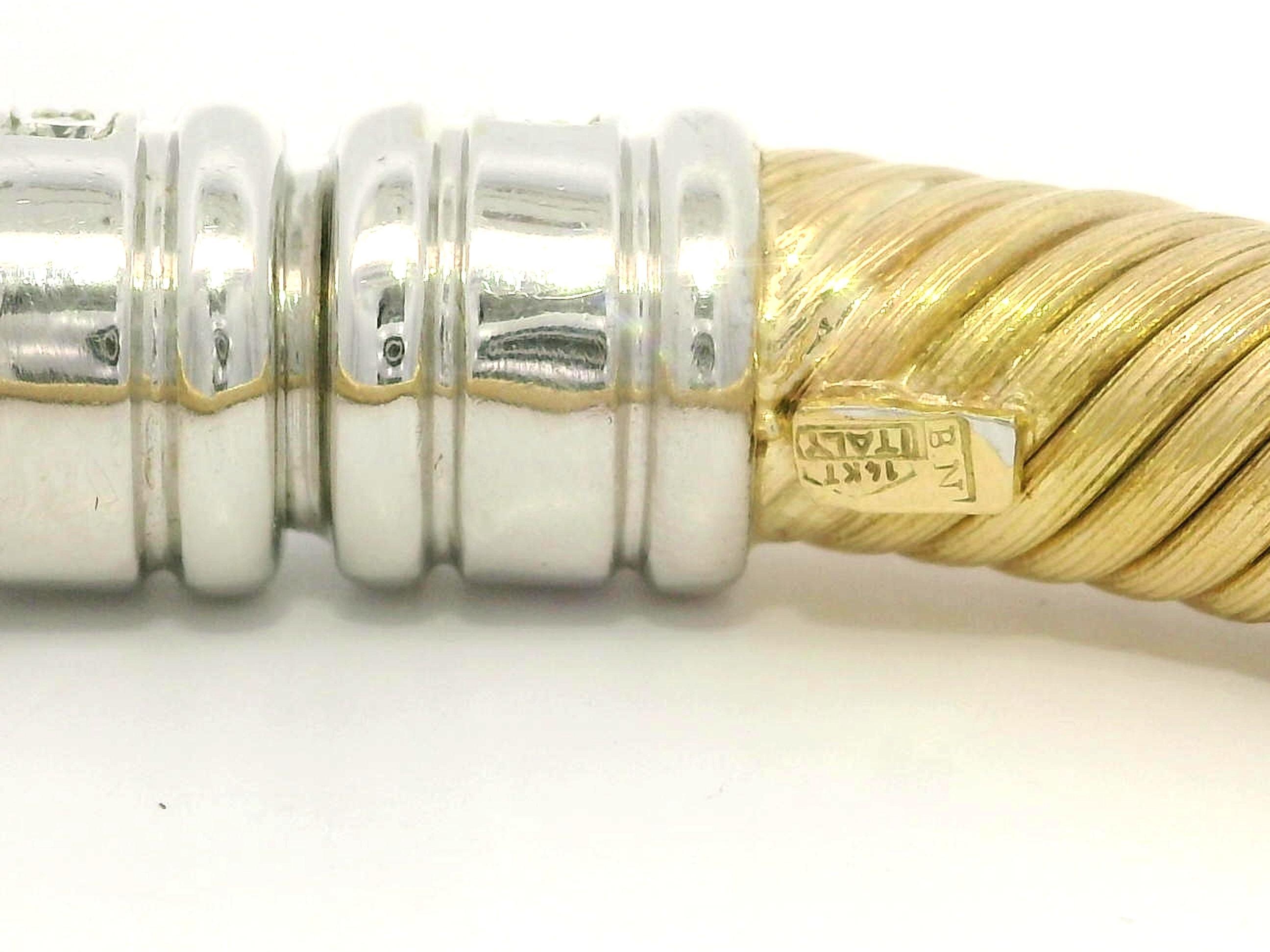 14k zweifarbiges Gold .30ctw Diamant-Armreif mit gedrehtem Kabelrohr in der Mitte im Angebot 7
