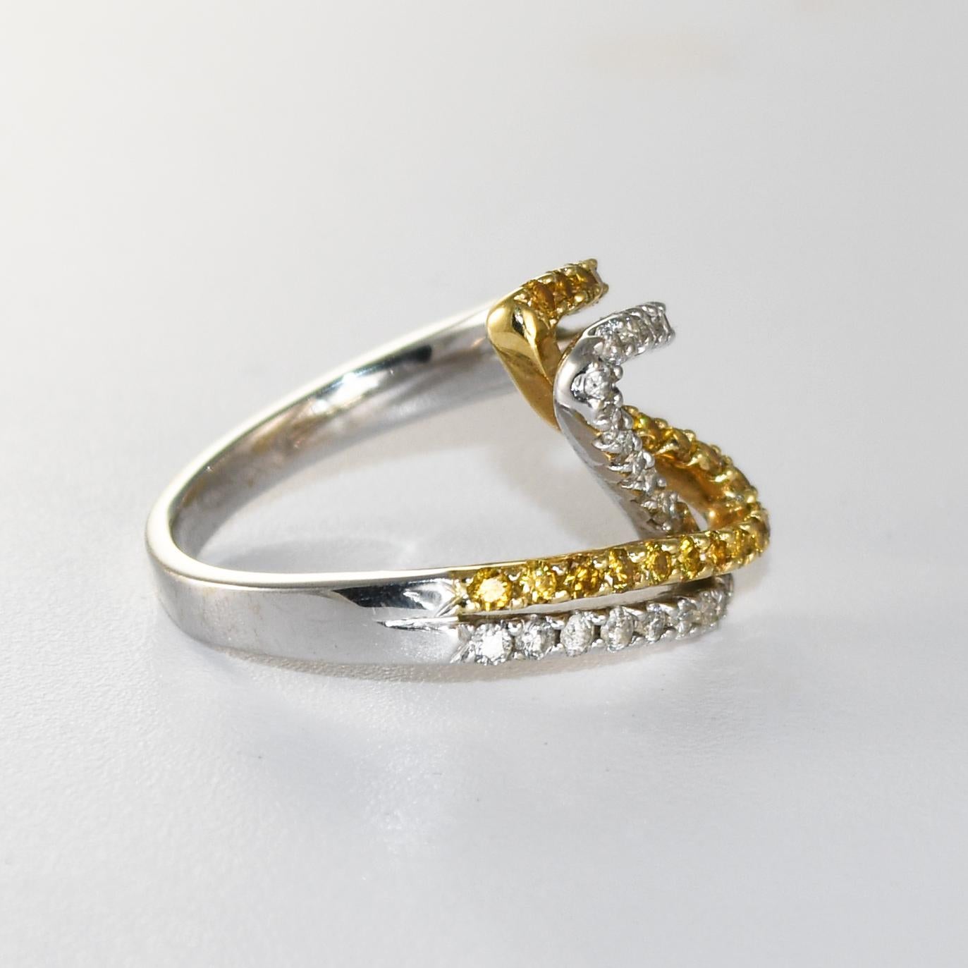 Taglio rotondo Anello Cocktail in oro 14K bicolore con diamante 1,00ct in vendita