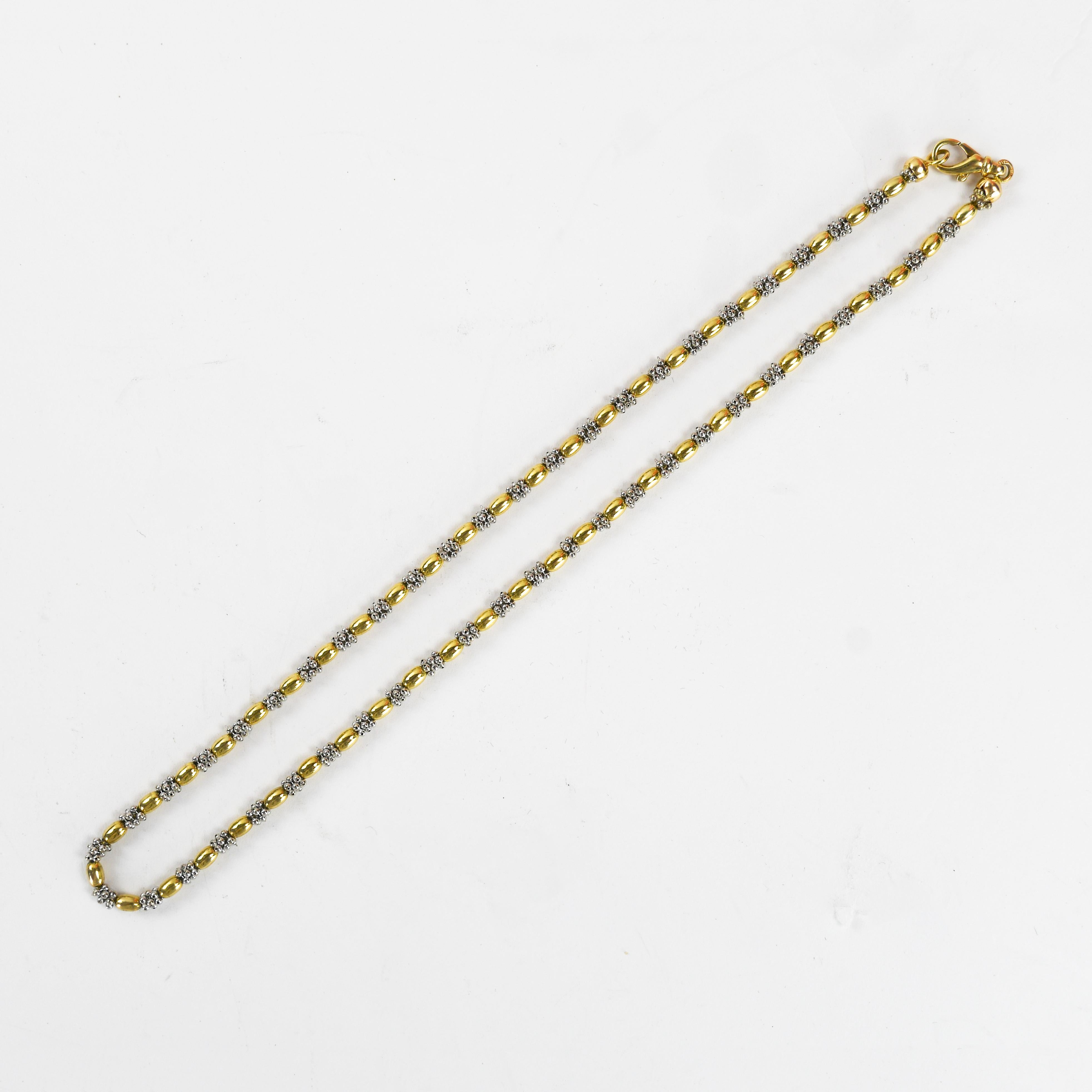 Collana in oro giallo e bianco 14k.
Testato al 57% di oro con un analizzatore di metalli XRF e pesa 21,3 grammi.
Maglie con perline fantasia.
Misura 17 pollici di lunghezza e 3,5 mm di larghezza.
Condizioni eccellenti.