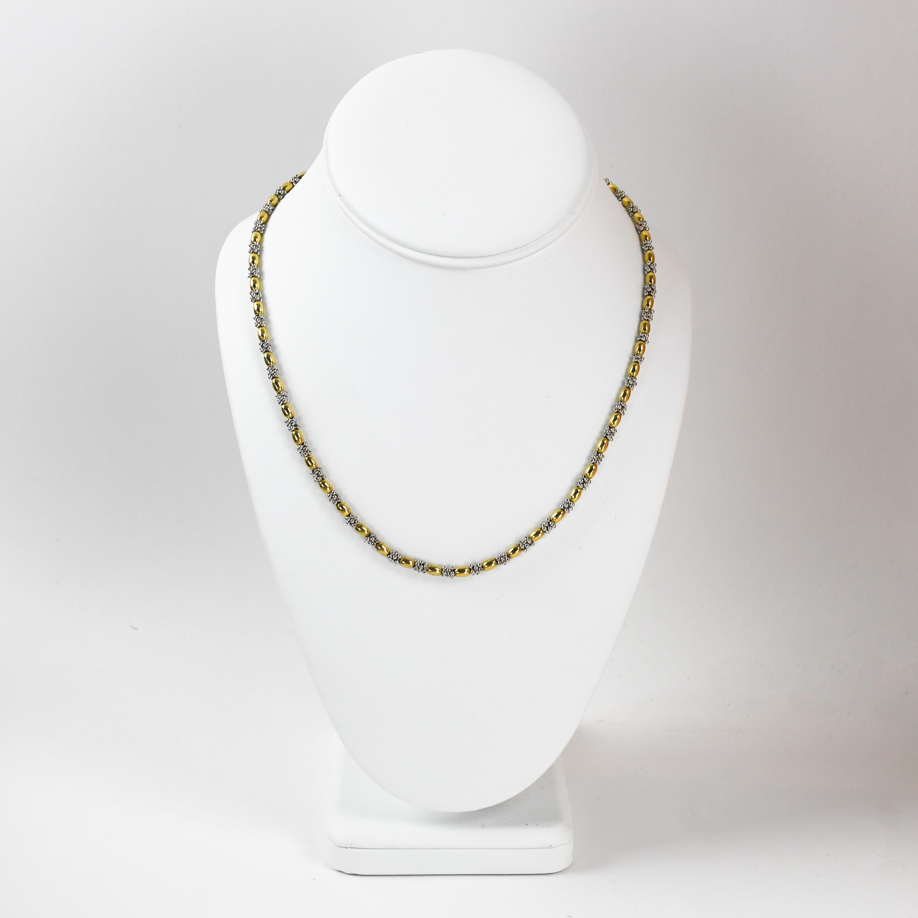 Collana con perline in oro 14K bicolore 21,3g in vendita 1