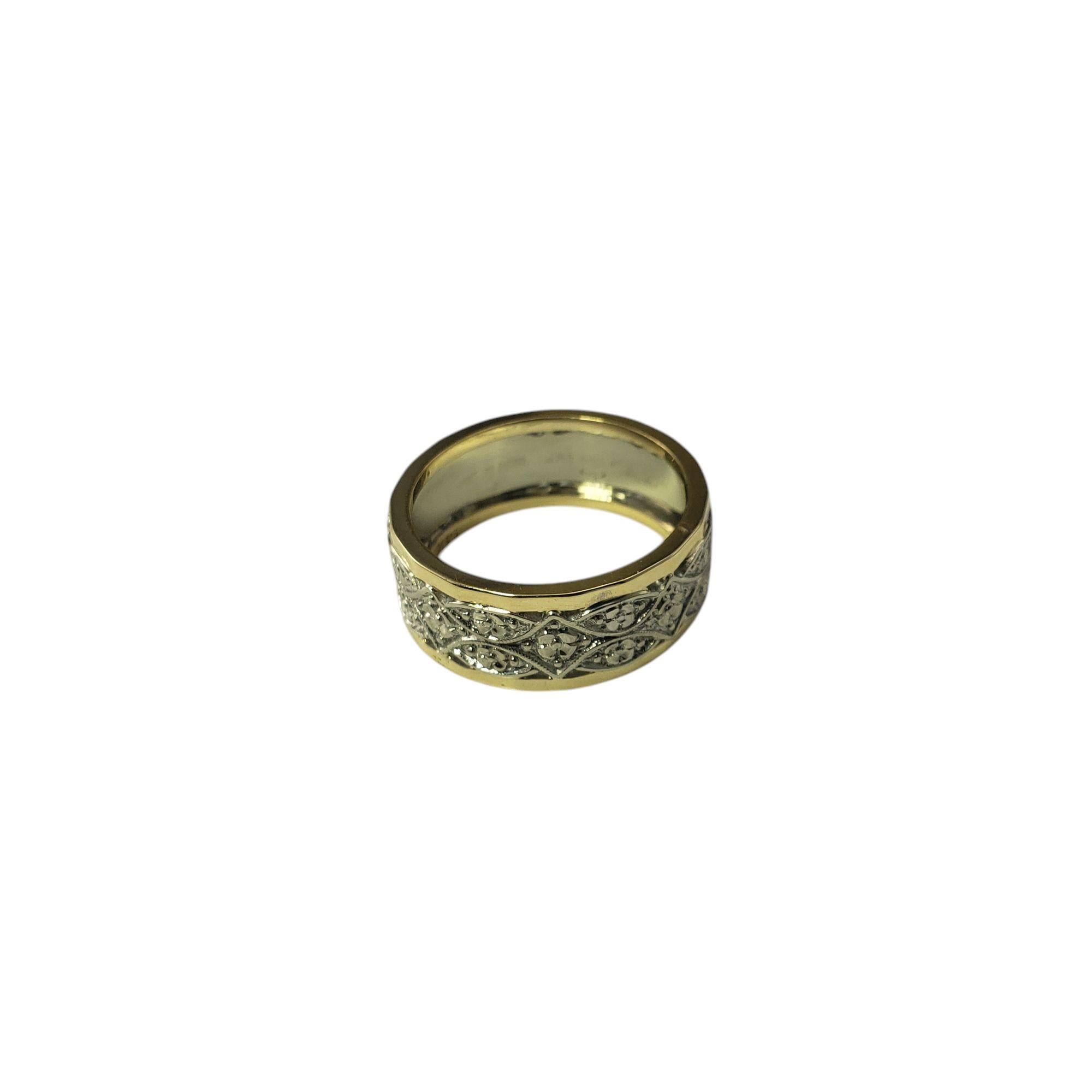 14K Two-Tone Gold Floral Wide Band Ring Size 6.75 #21114 In Good Condition For Sale In Washington Depot, CT