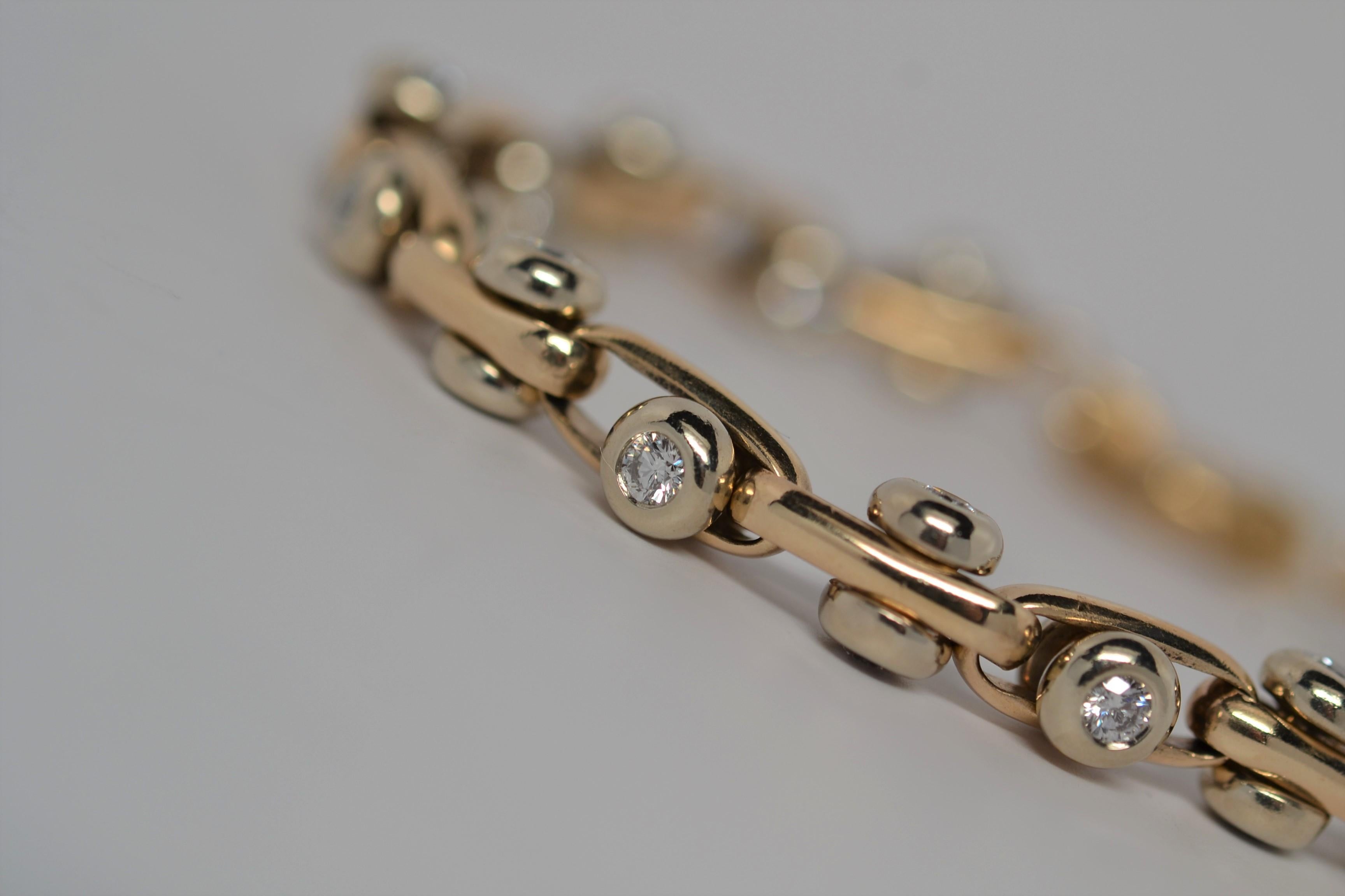 14k Two Tone Gold Link Bracelet with Round Brilliant Cut Diamonds, 2.83 Carats In New Condition For Sale In New York, NY