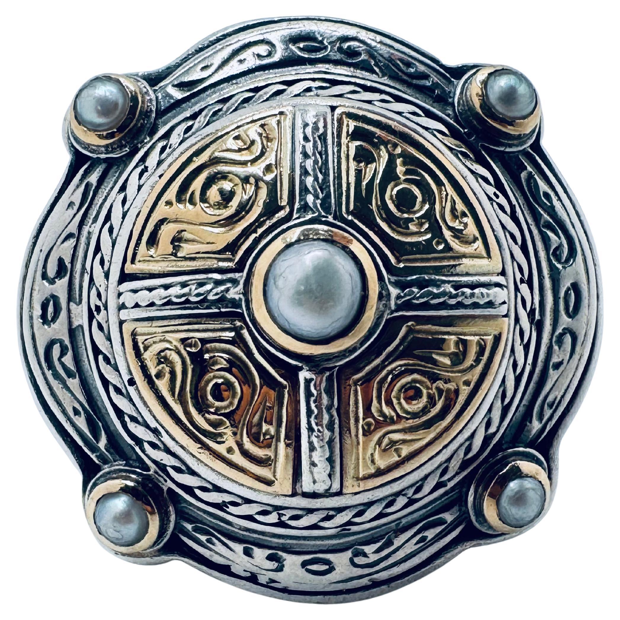 Anillo de perlas de oro bicolor de 14 quilates - Diseño Constantino Clásico en venta