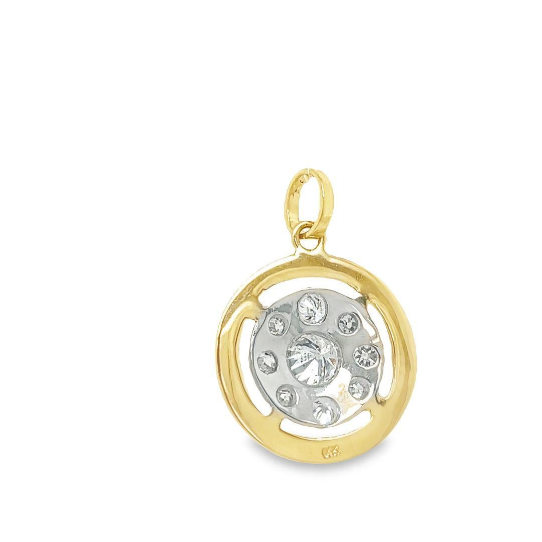 Pendentif en or bicolore 14 carats avec diamants ronds d'illusion Excellent état - En vente à beverly hills, CA