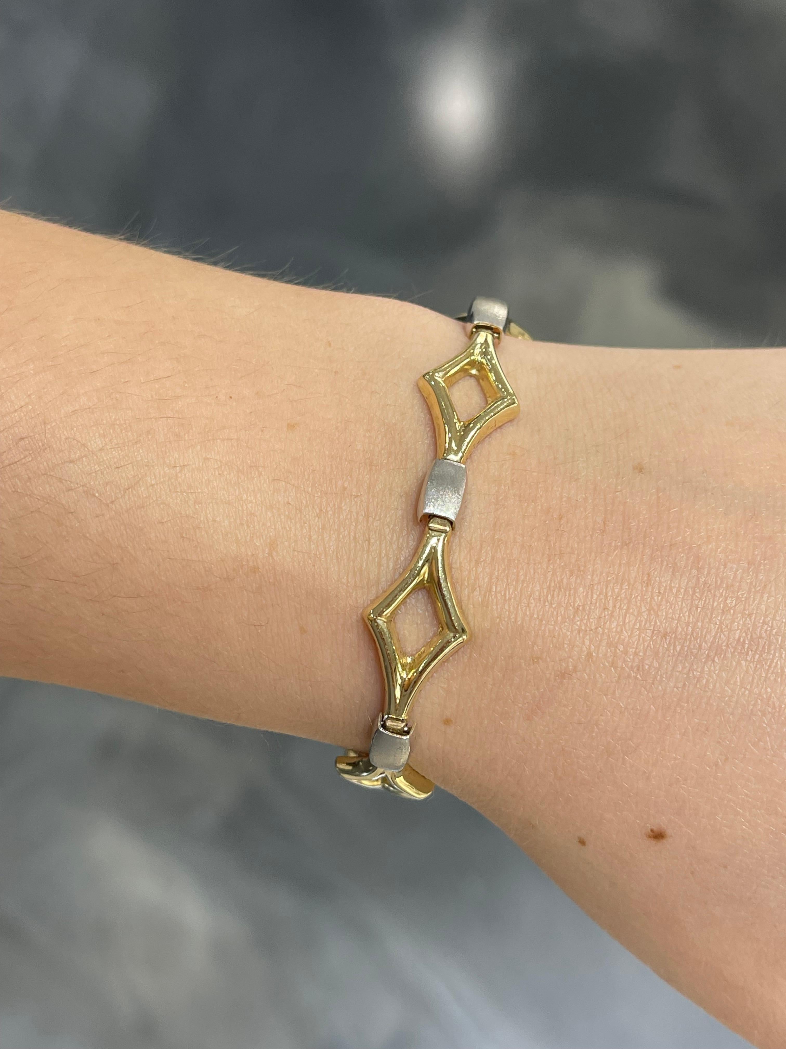14K Bracelet triangle fantaisie bicolore en vente 1